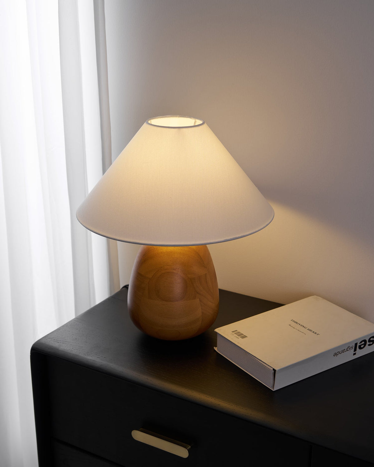 Syloraya nowoczesna lampa stołowa z drewna