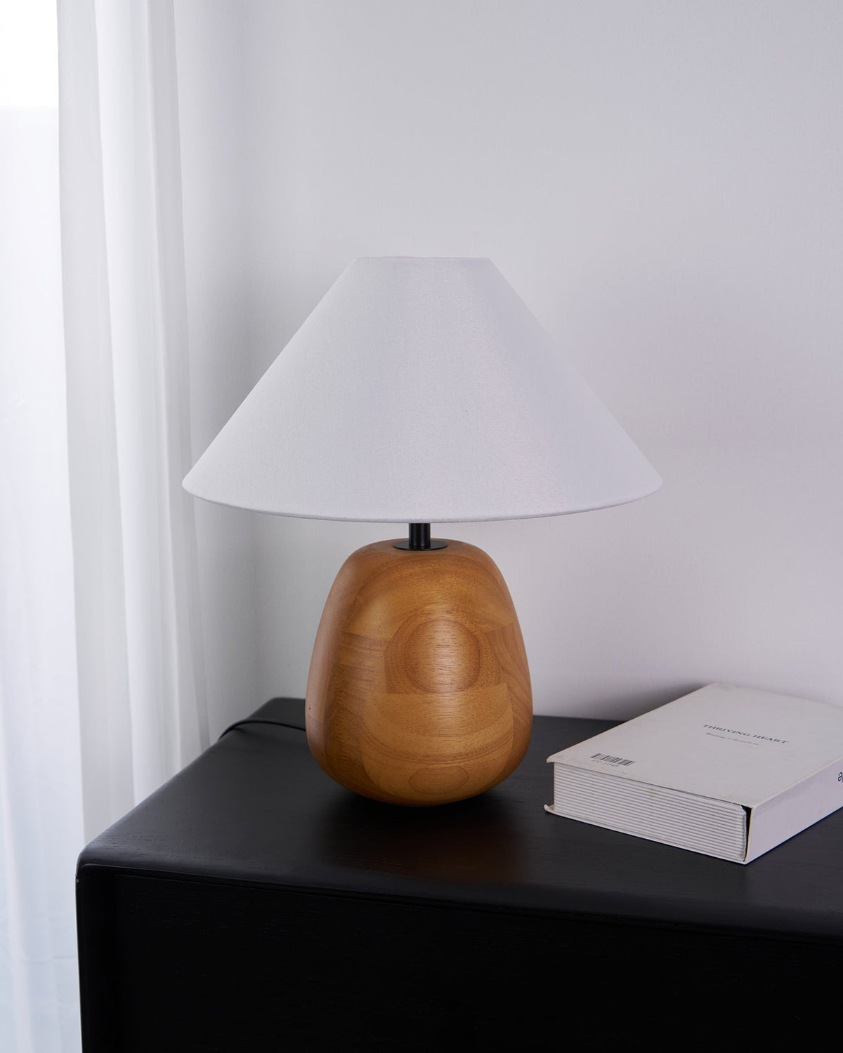 Syloraya nowoczesna lampa stołowa z drewna