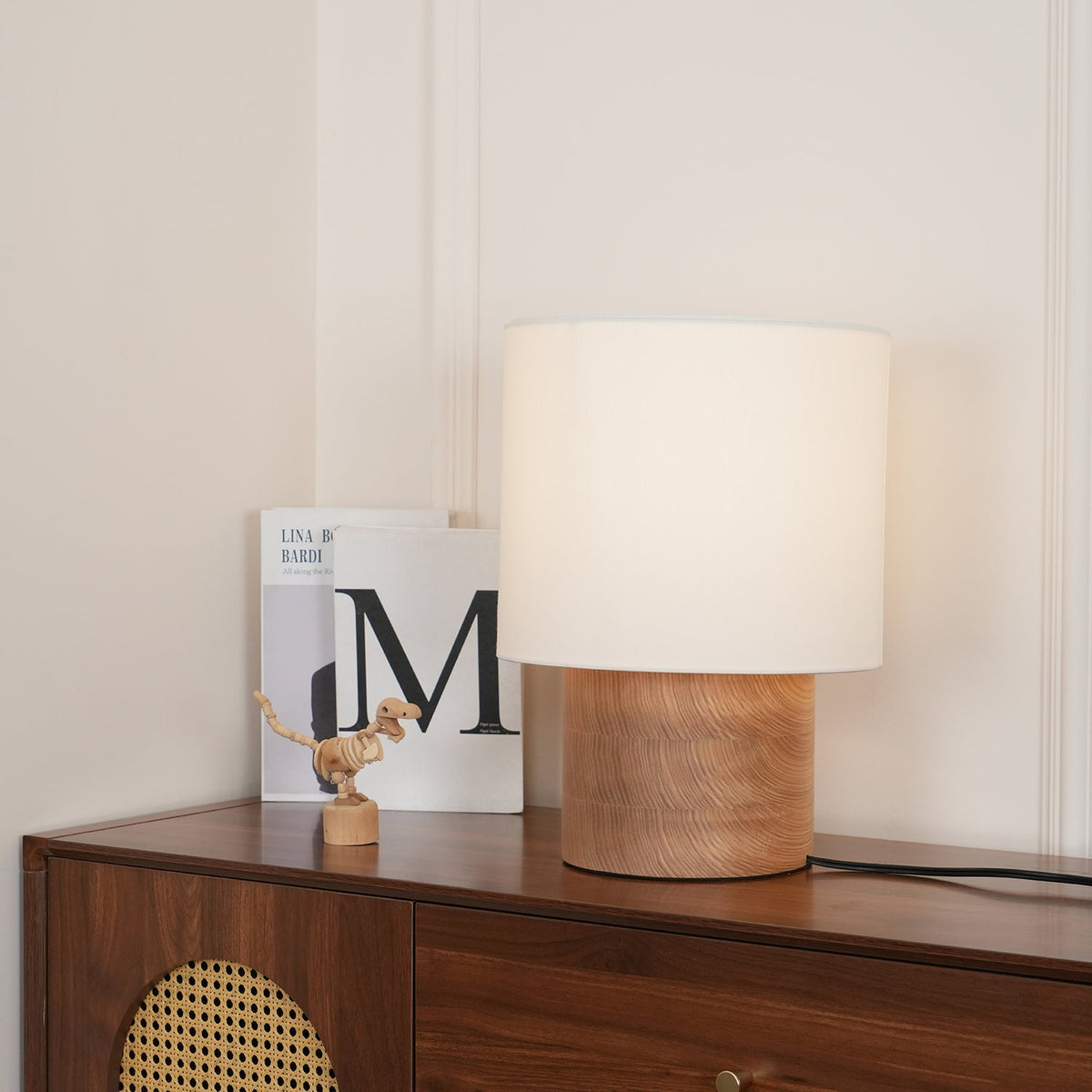 Alvira minimalistyczna lampa stołowa z drewna