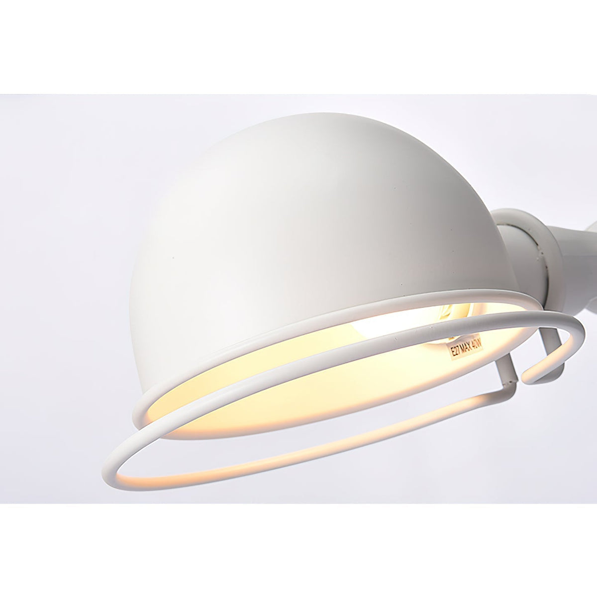 Orelalise lampa stojąca
