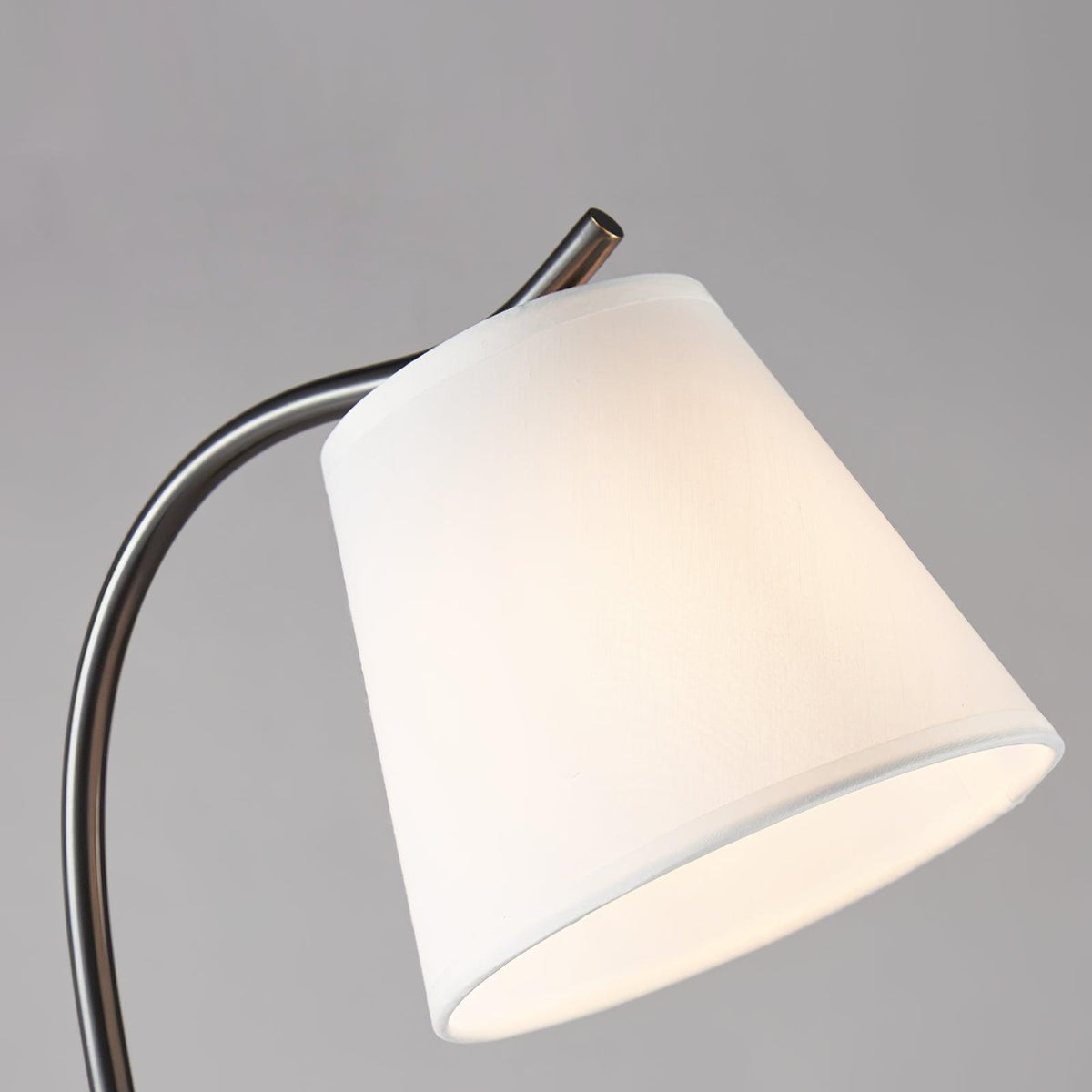 Etalil nowoczesna lampa stołowa