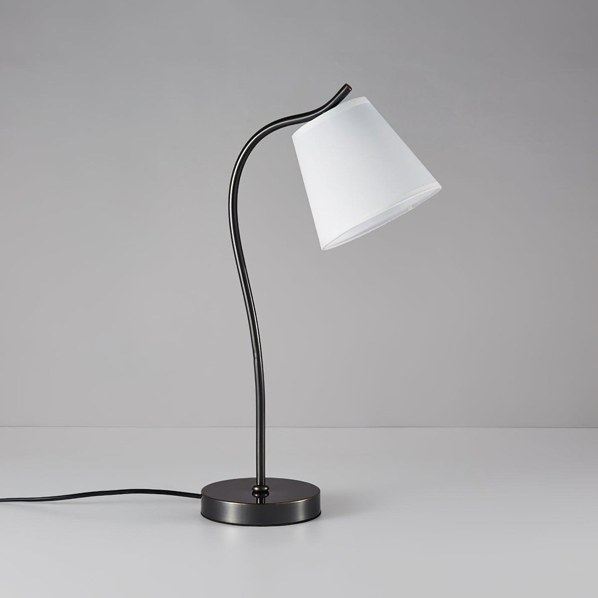 Etalil nowoczesna lampa stołowa