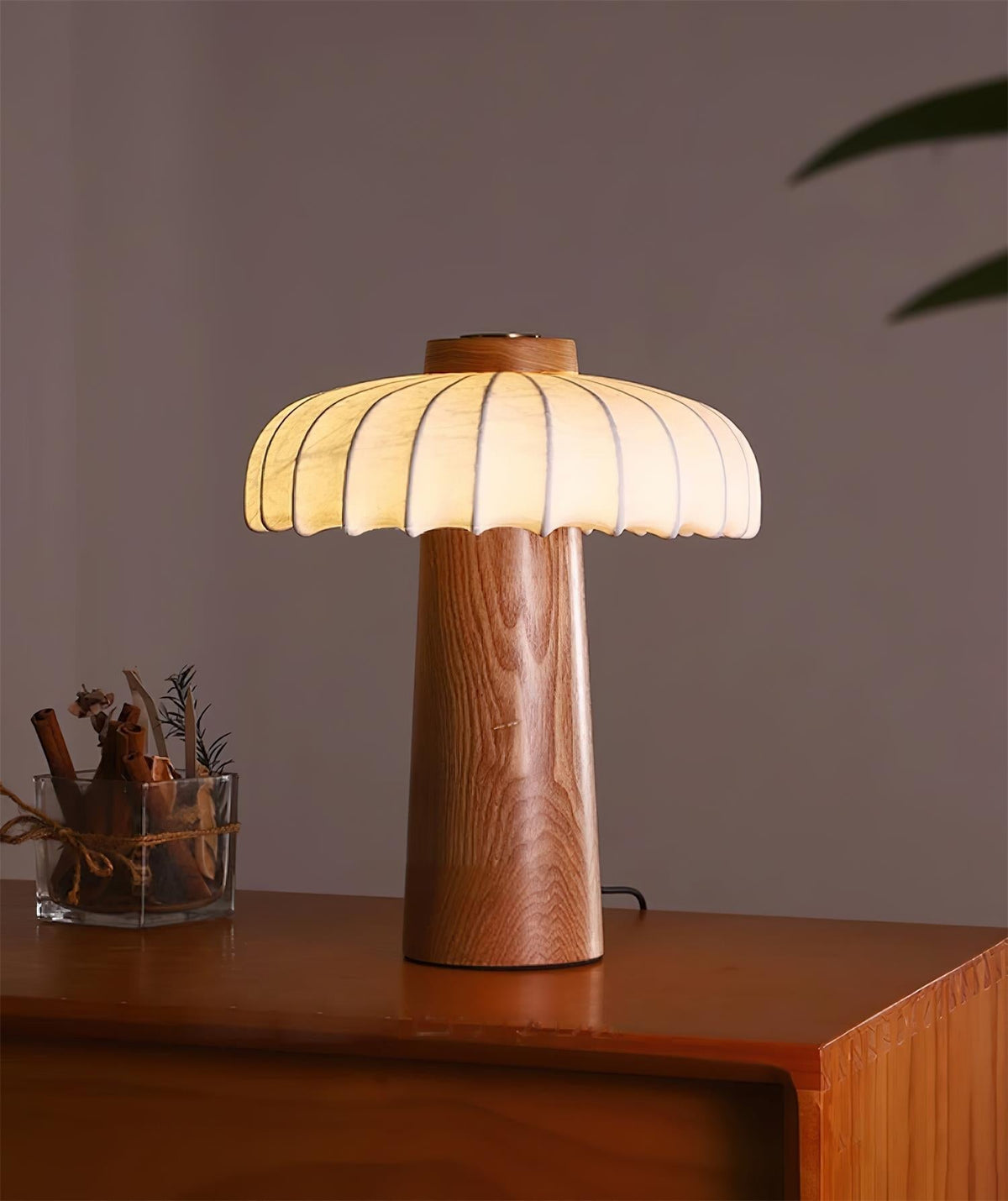 Teriarielle lampa stołowa