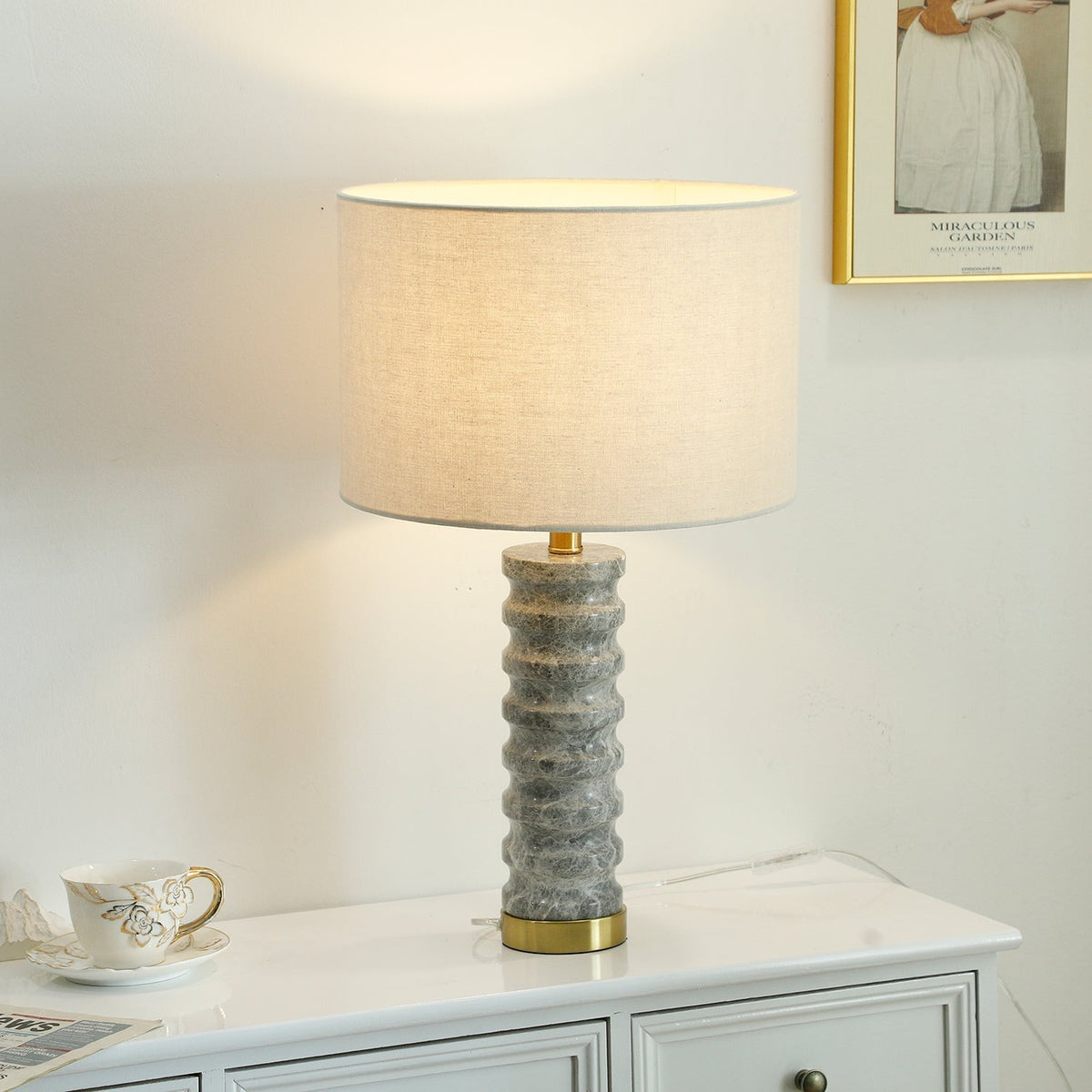 Waylon nowoczesna lampa stołowa z marmuru