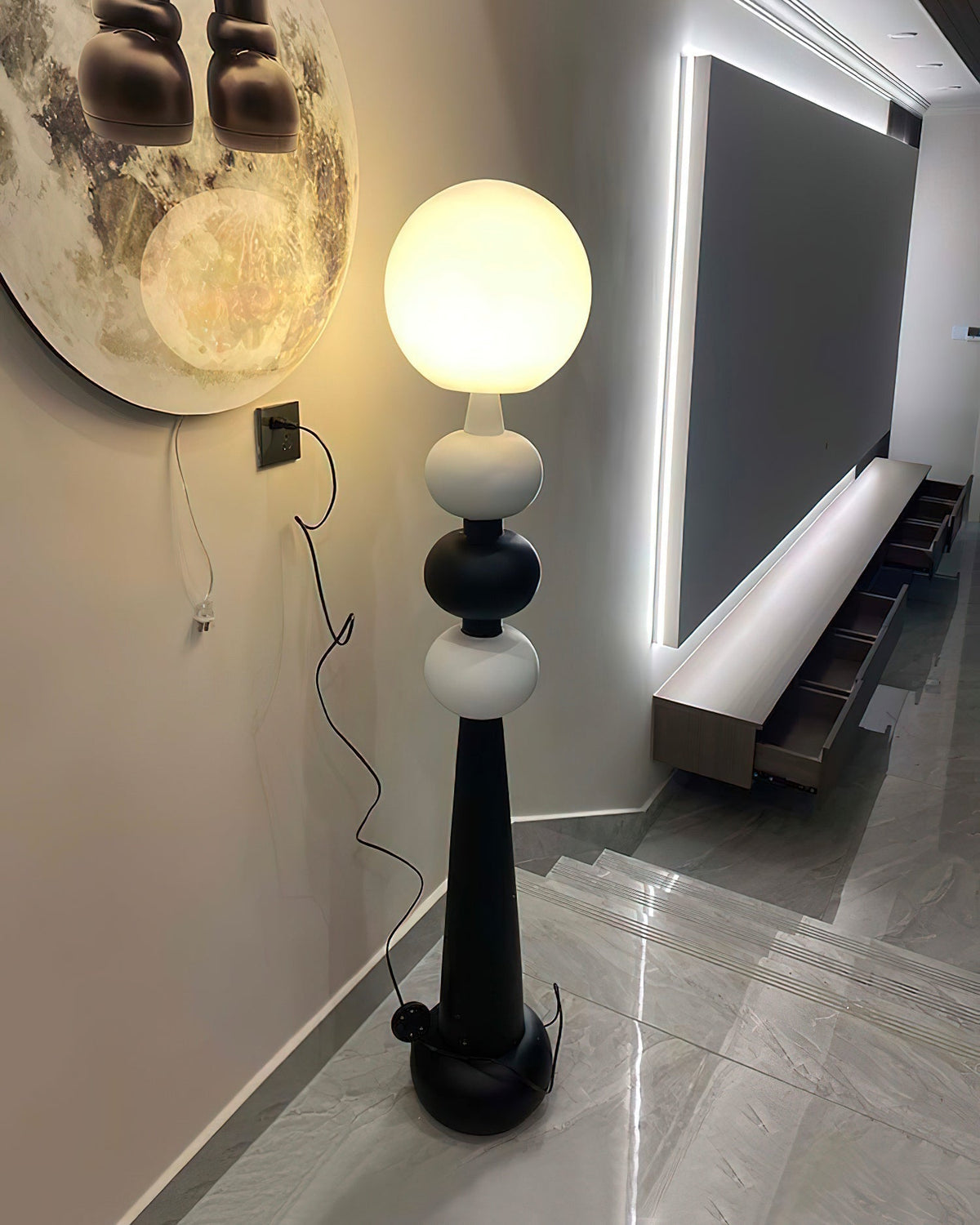 Totem lampa stojąca