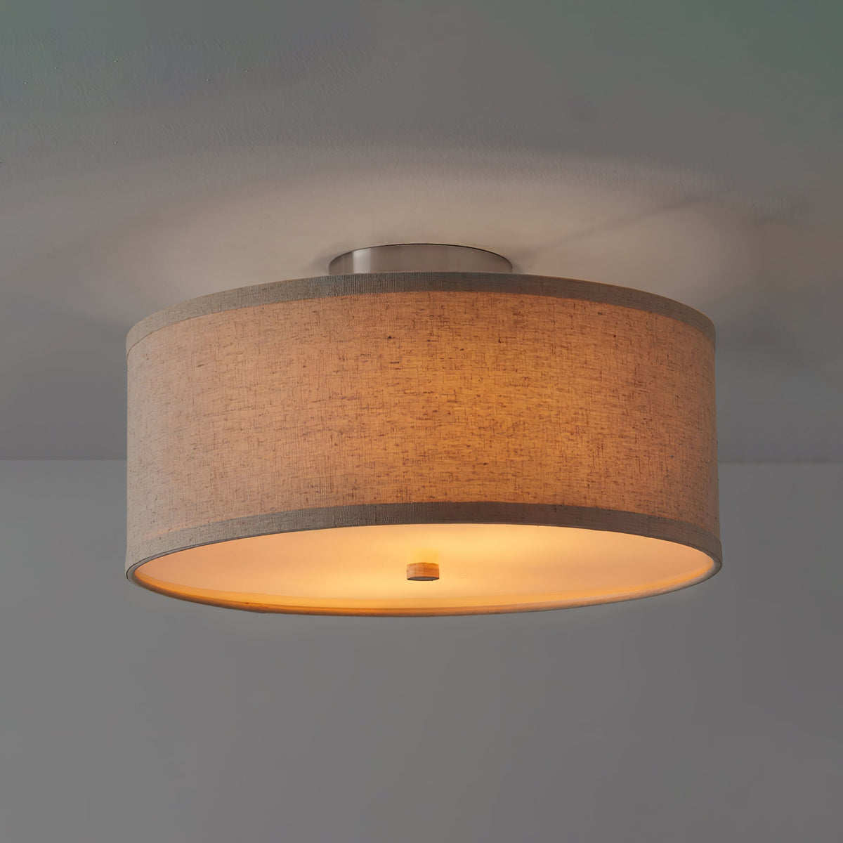 Qilvo lampa sufitowa z abażurem z płótna, minimalistyczna i elegancka