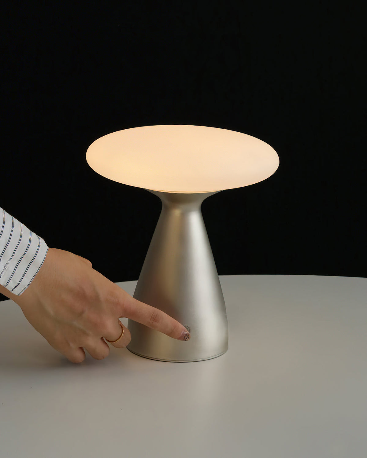 Soriria lampa stołowa