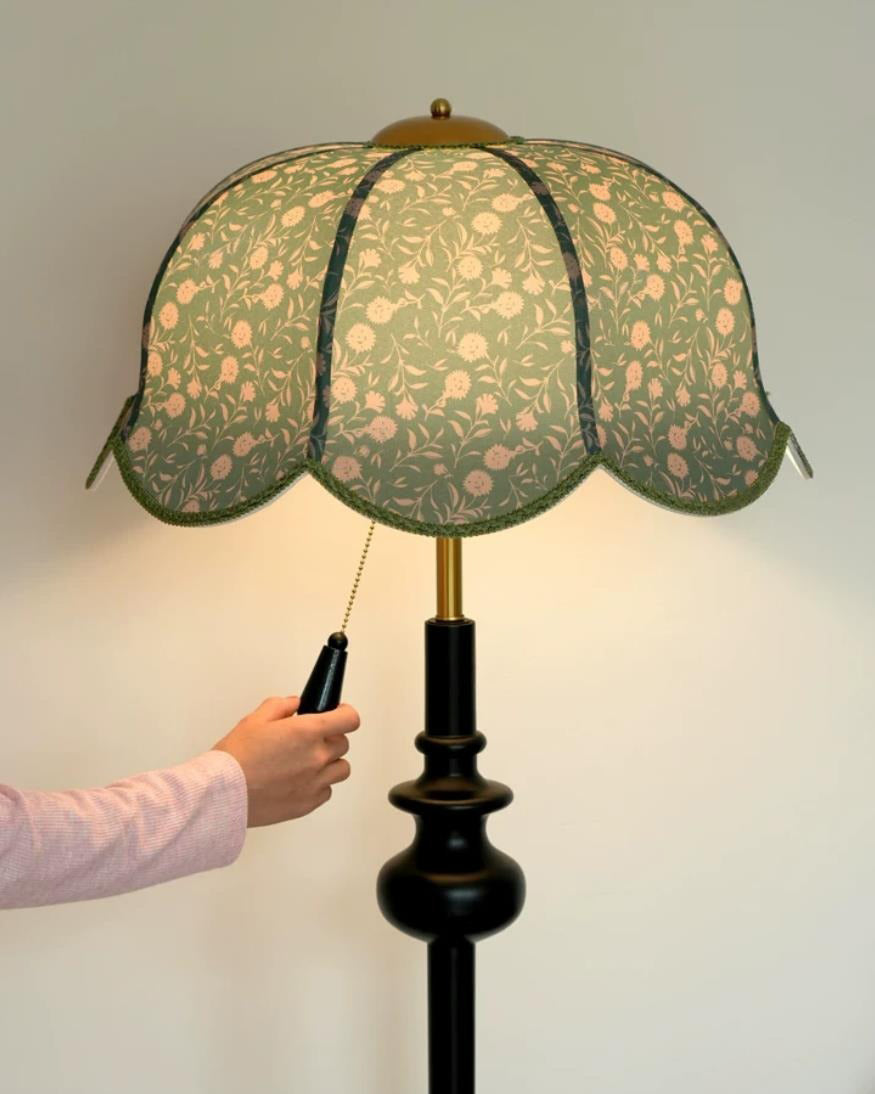 Reneiella zewnętrzna lampa stojąca
