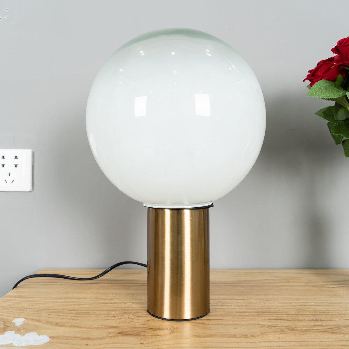 Insken klasyczna lampa stołowa ze szkła