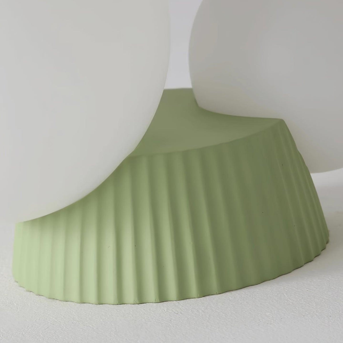 Tovae lampa sufitowa Playful Asymmetry ze szkła