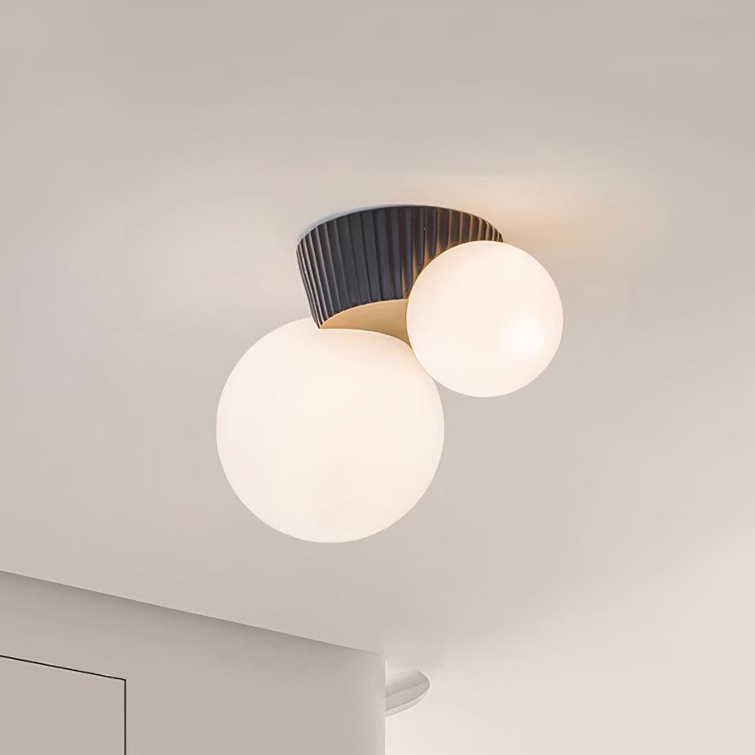 Tovae lampa sufitowa Playful Asymmetry ze szkła