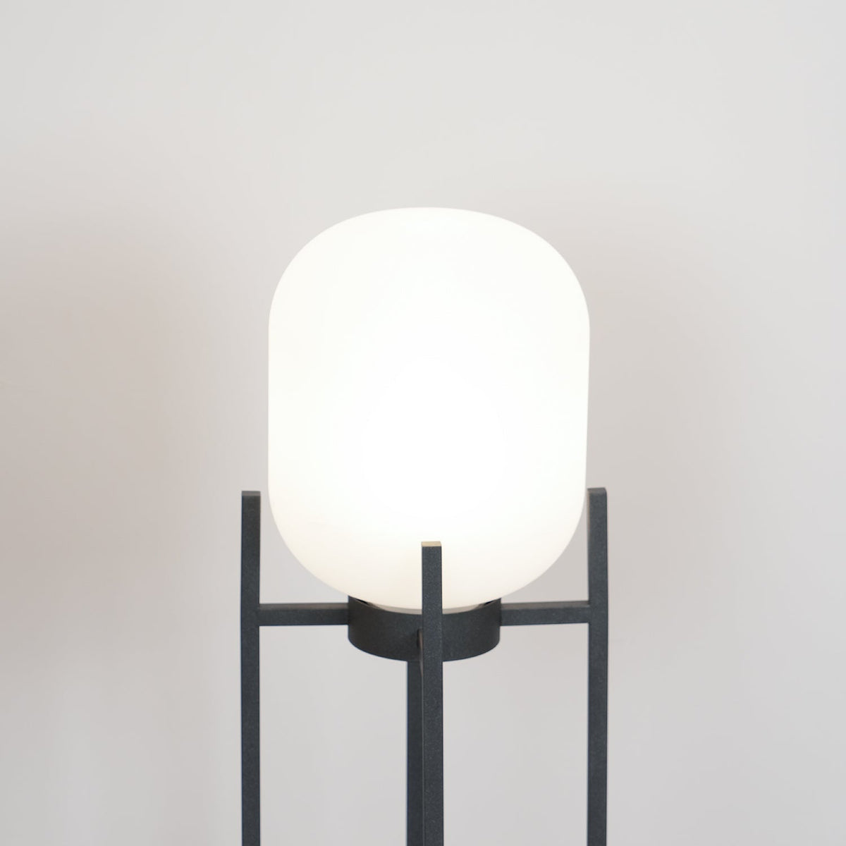 Hedi minimalistyczna zewnętrzna lampa stojąca
