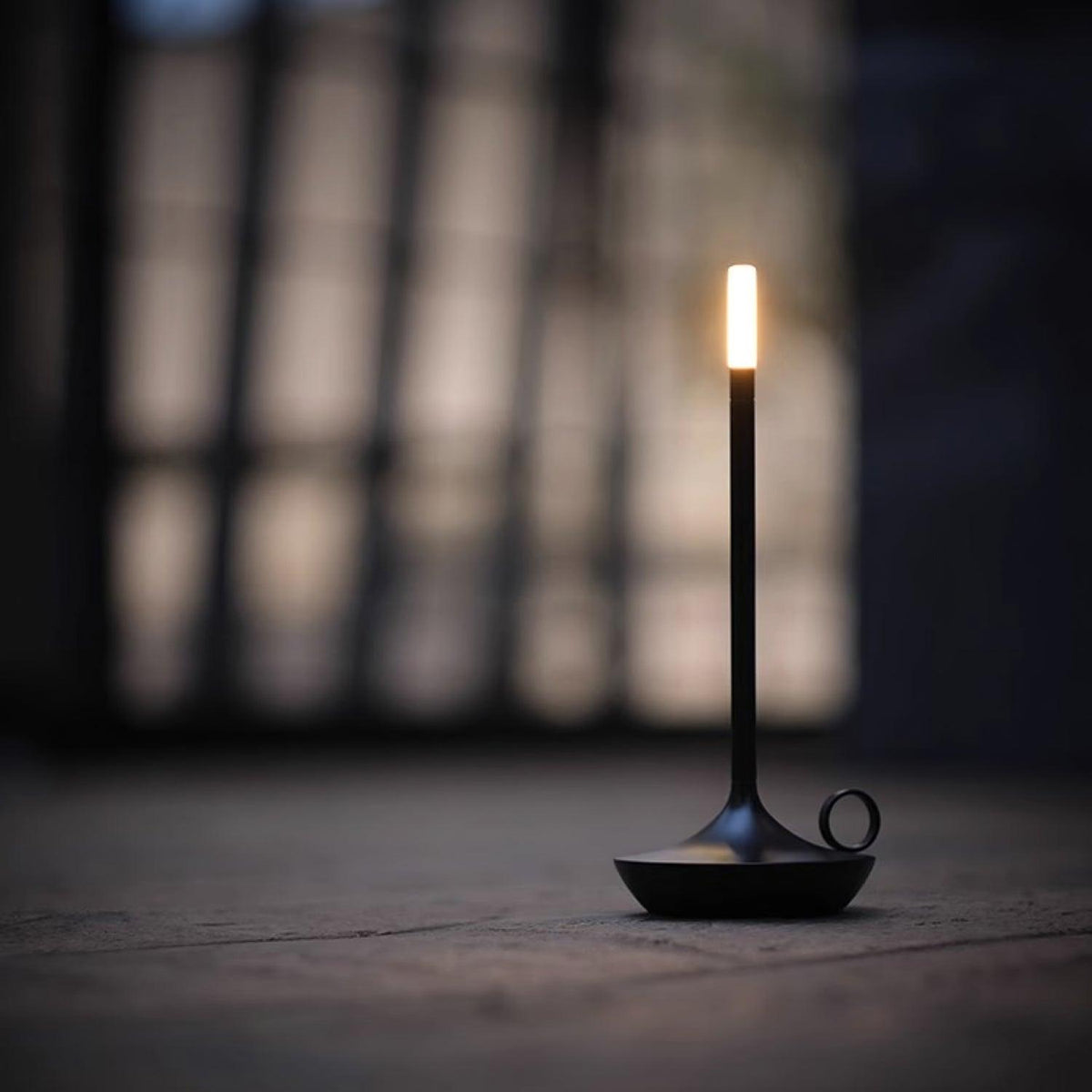 Lampa stołowa Latin