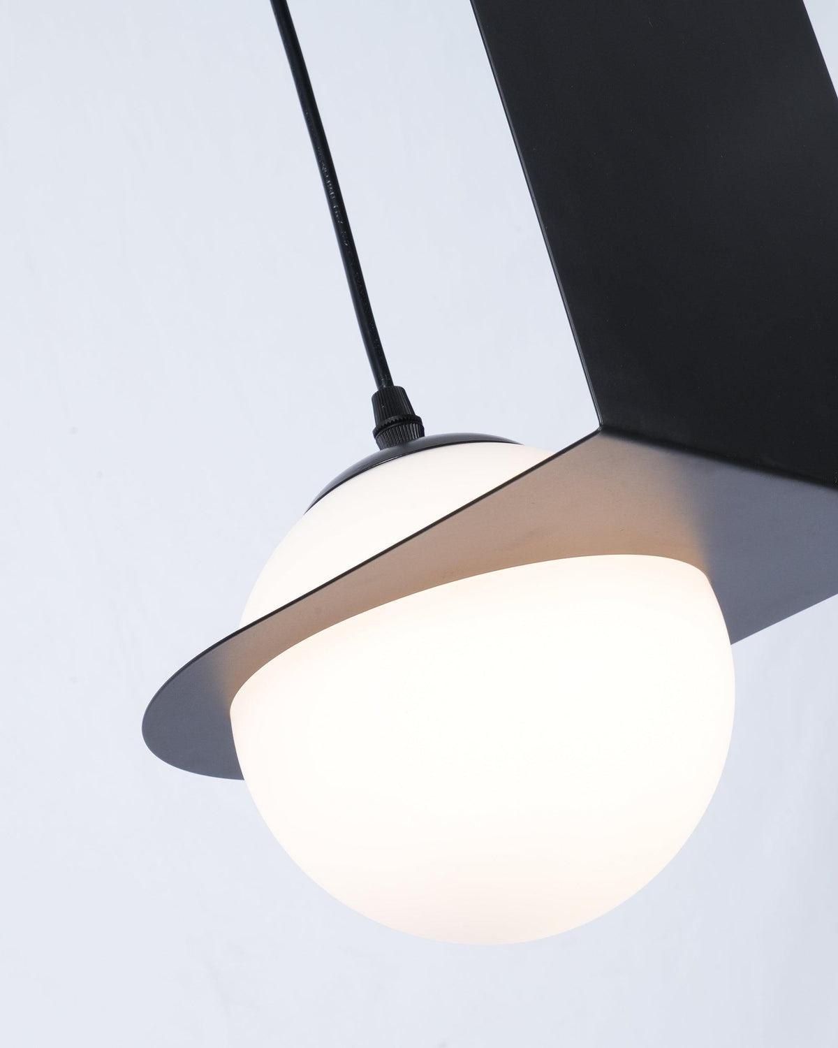 Irenol czarna lampa wisząca w stylu nowoczesnym Laurent