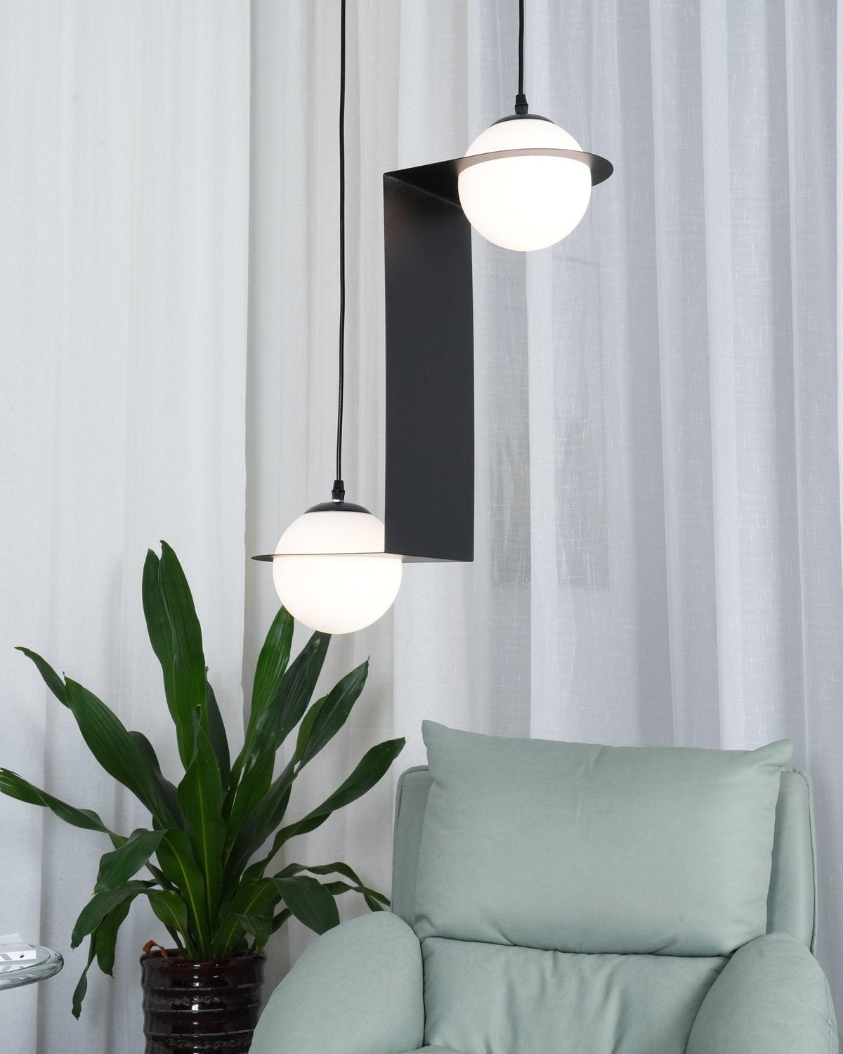 Irenol czarna lampa wisząca w stylu nowoczesnym Laurent