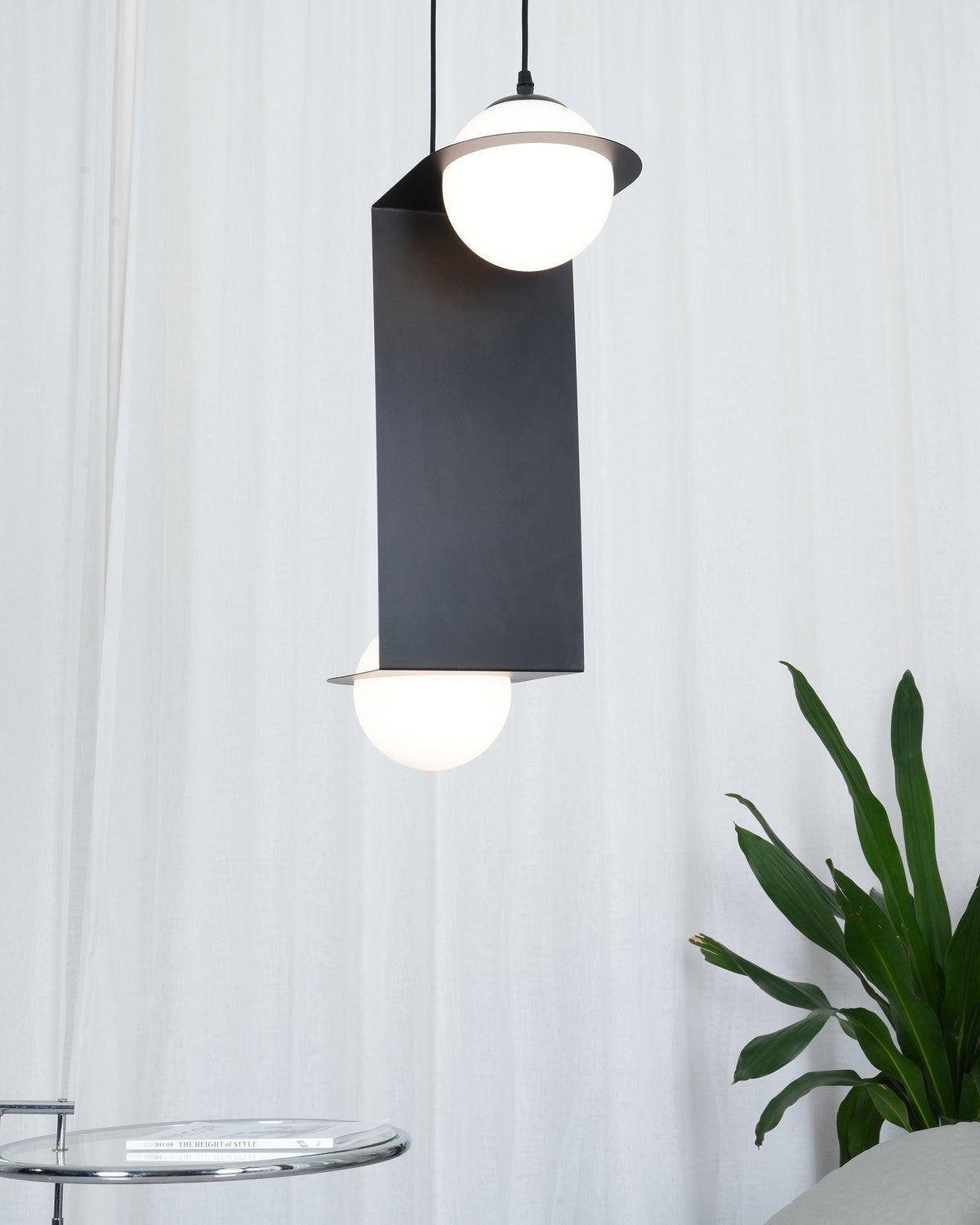 Irenol czarna lampa wisząca w stylu nowoczesnym Laurent