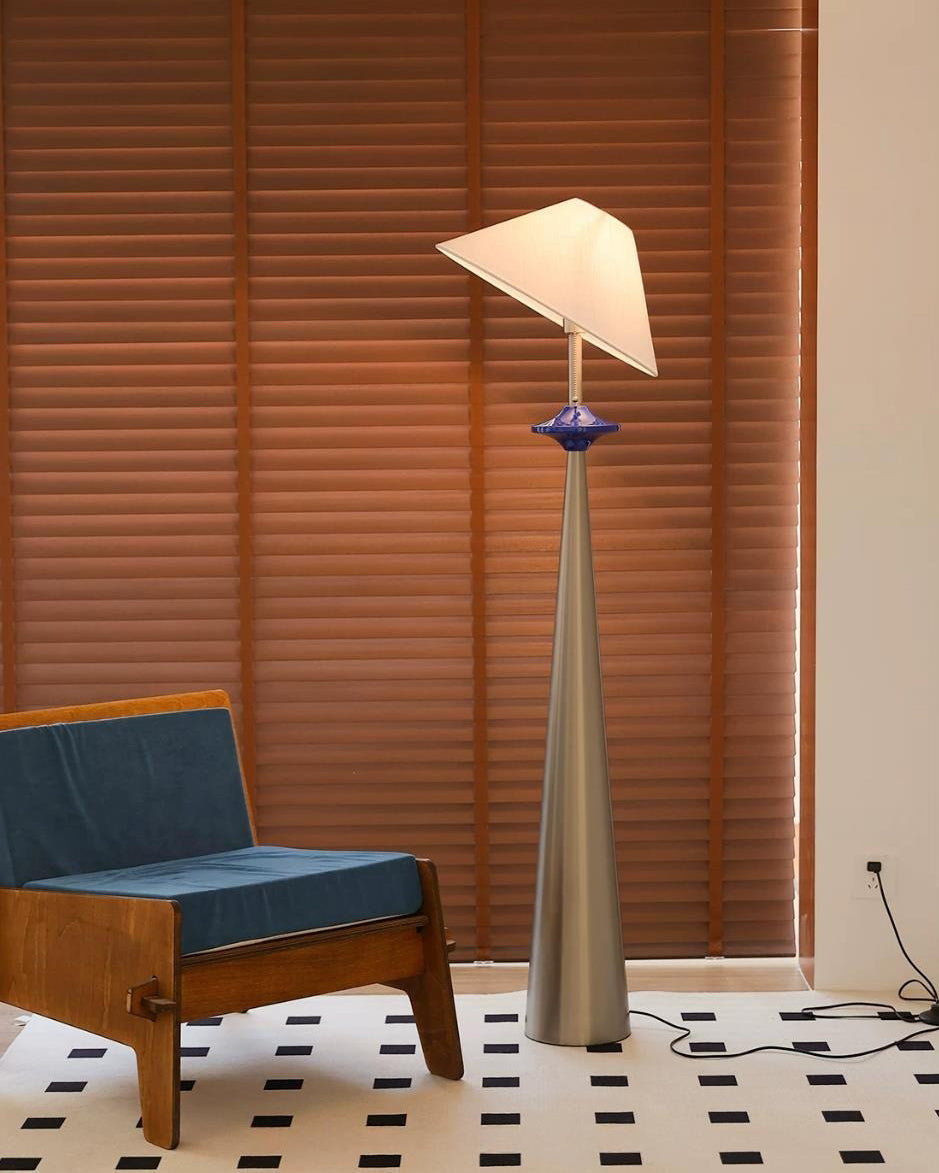 Teriirina zewnętrzna lampa stojąca