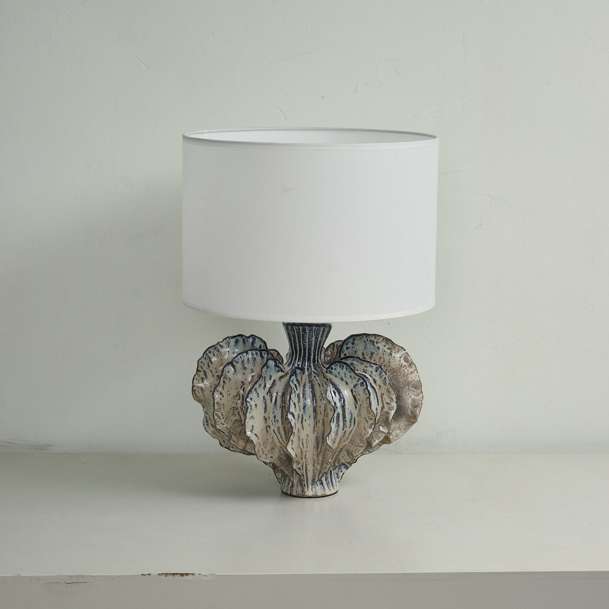 Lampa stołowa ceramiczna w kształcie liścia