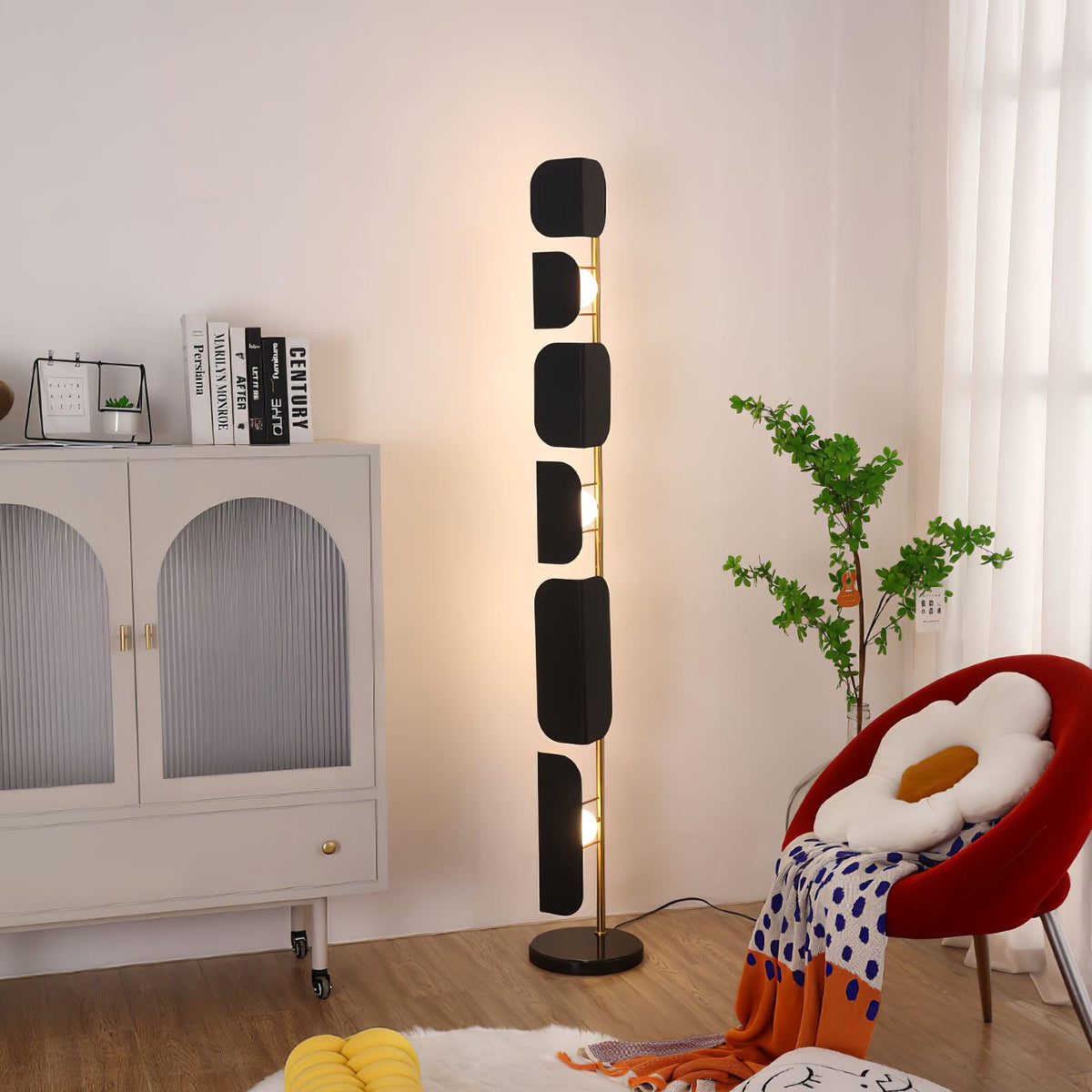 Catharil nowoczesna lampa stojąca o geometrycznym kształcie