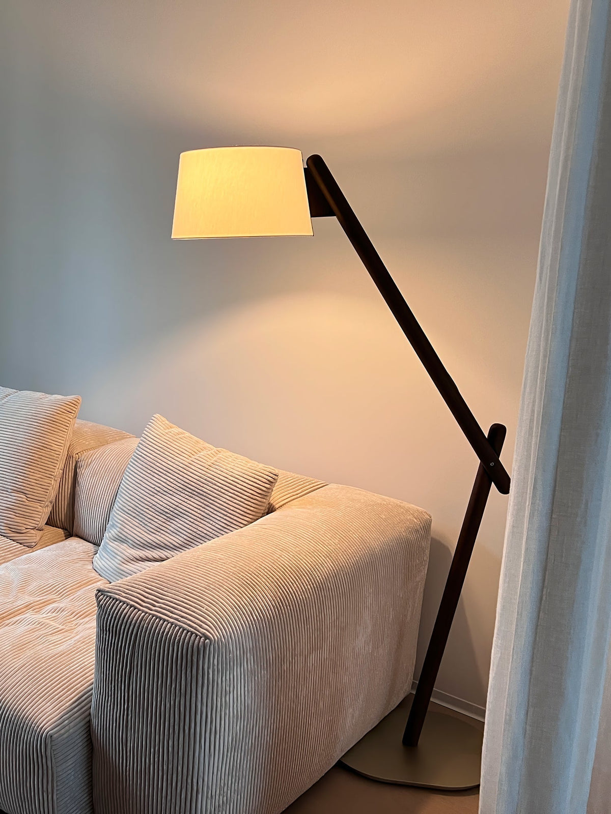 Cethar skandynawska lampa stojąca z płótna
