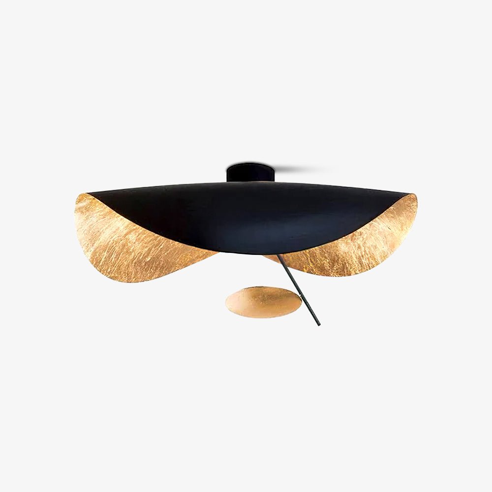 Lampa sufitowa Solara z wygiętym abażynem i złotym wnętrzem