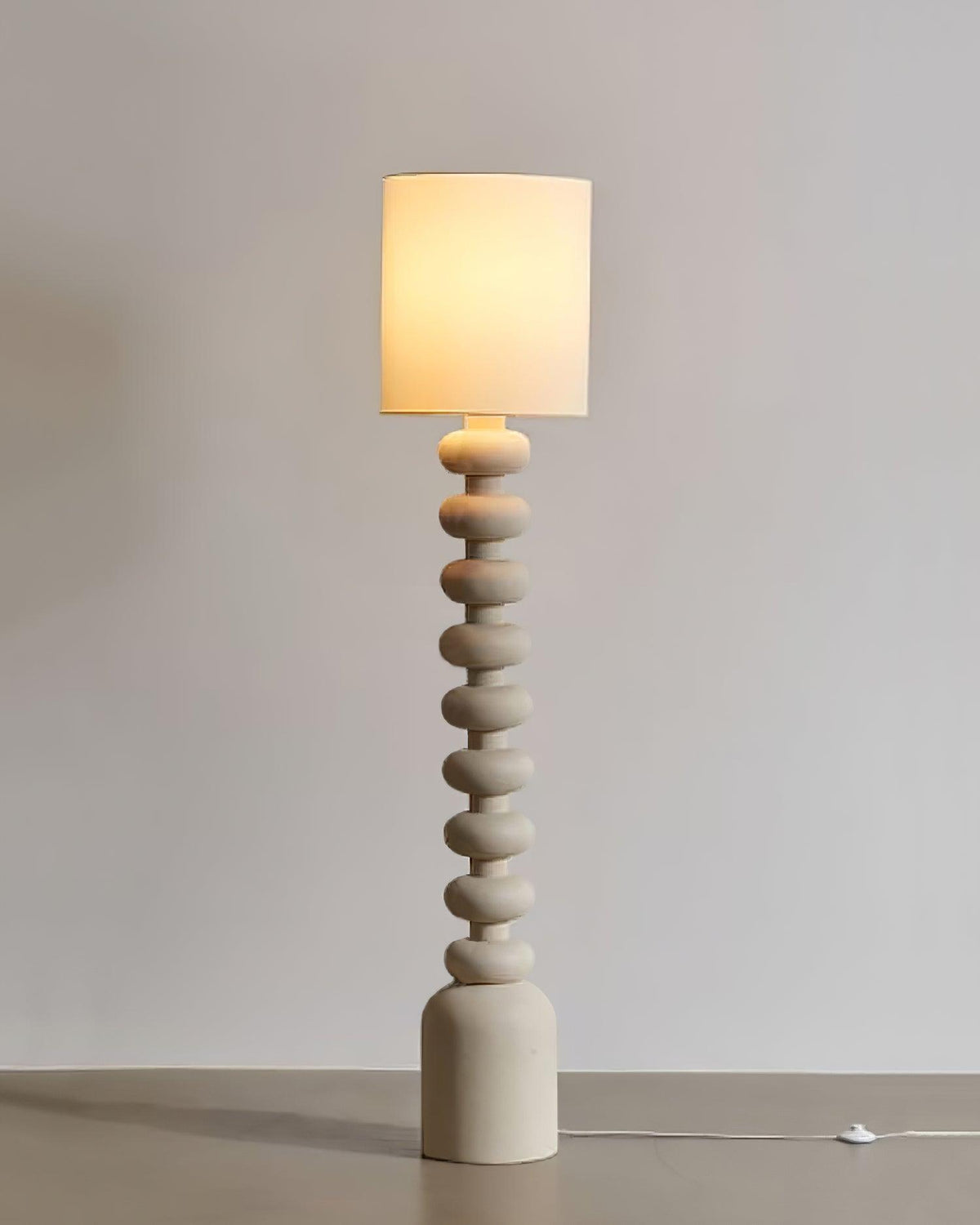 Selalelia lampa stojąca