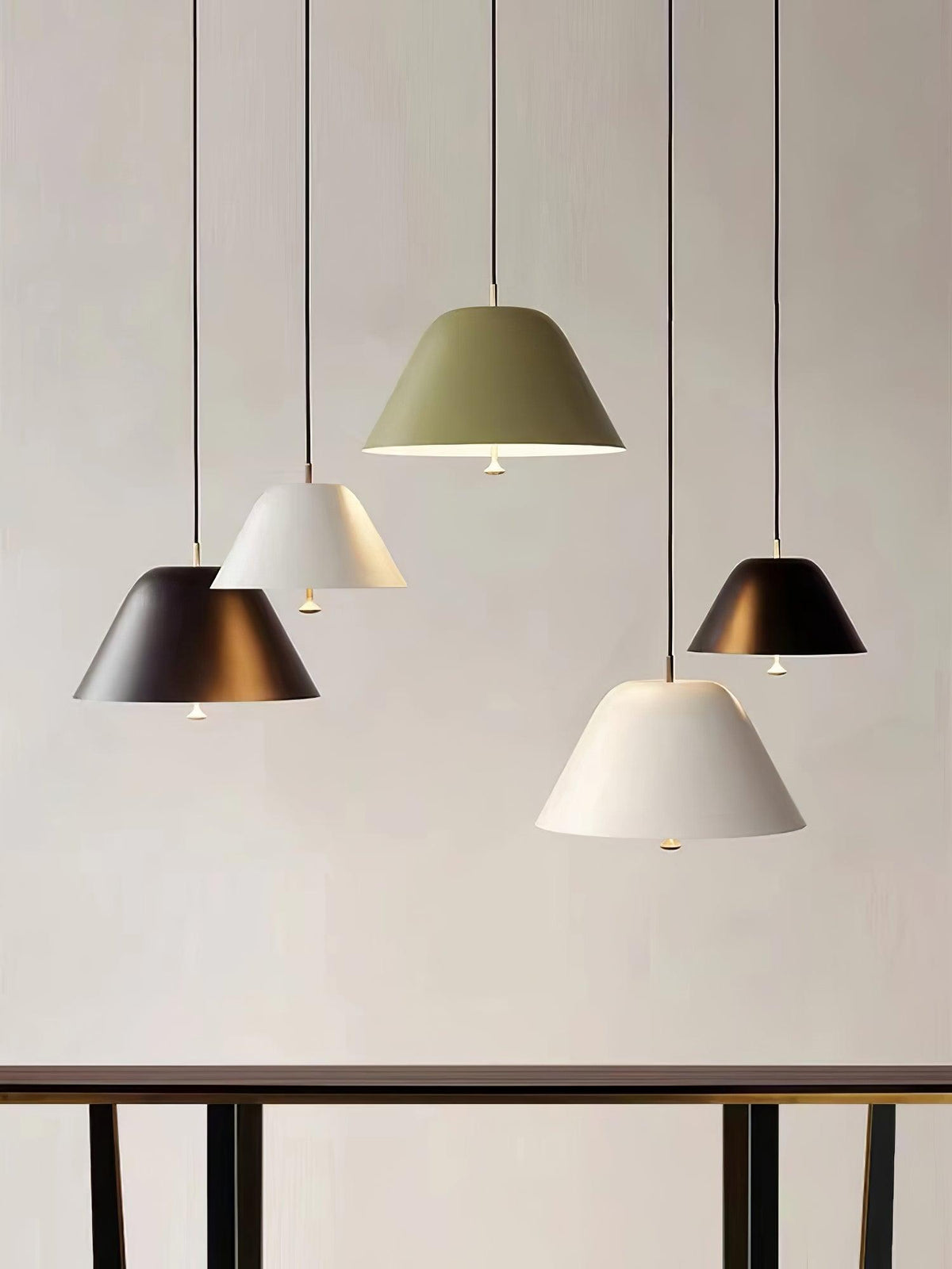 Evir lampa wisząca ze szkła z mosiądzu minimalistyczna