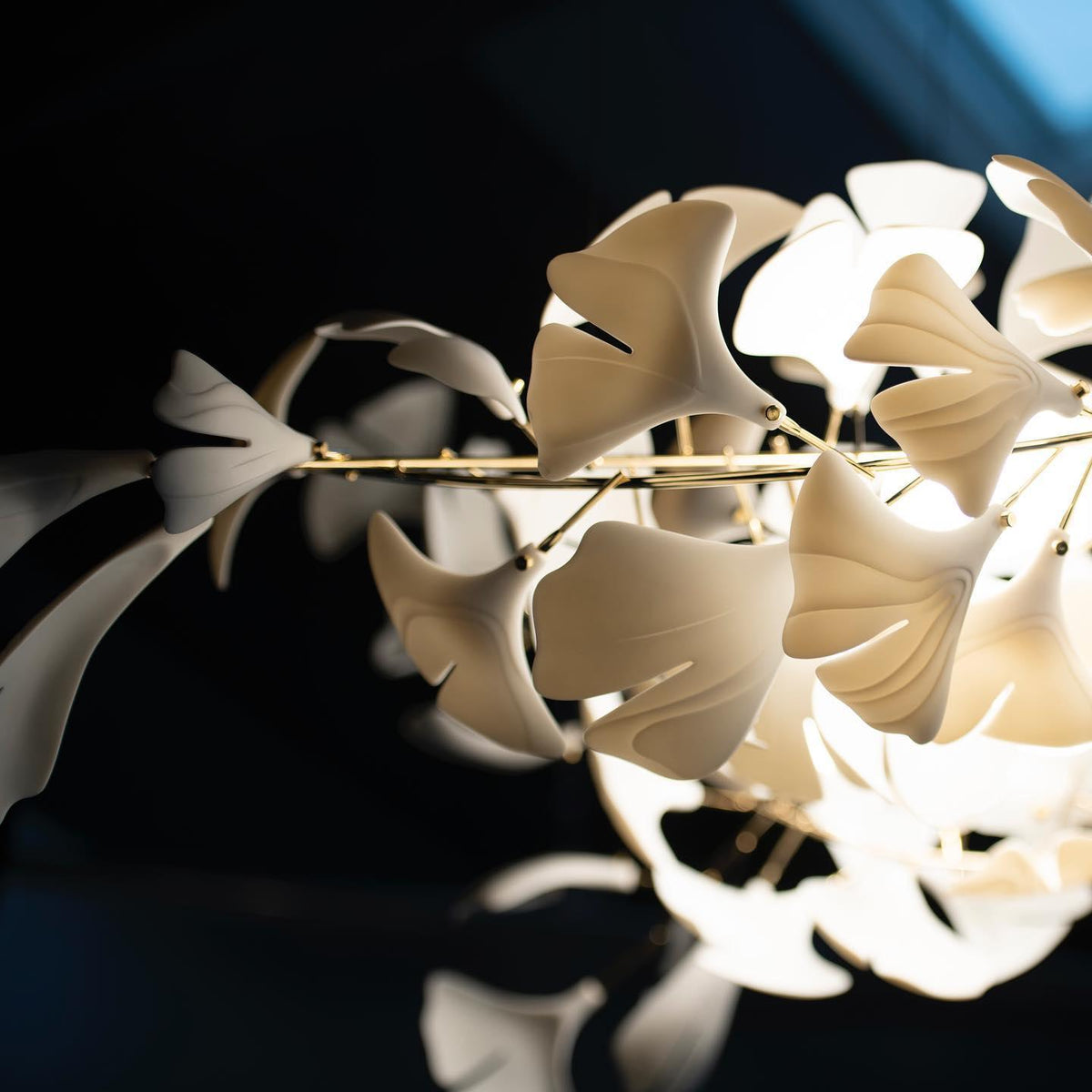 Ayla żyrandol Gingko Petal ceramika