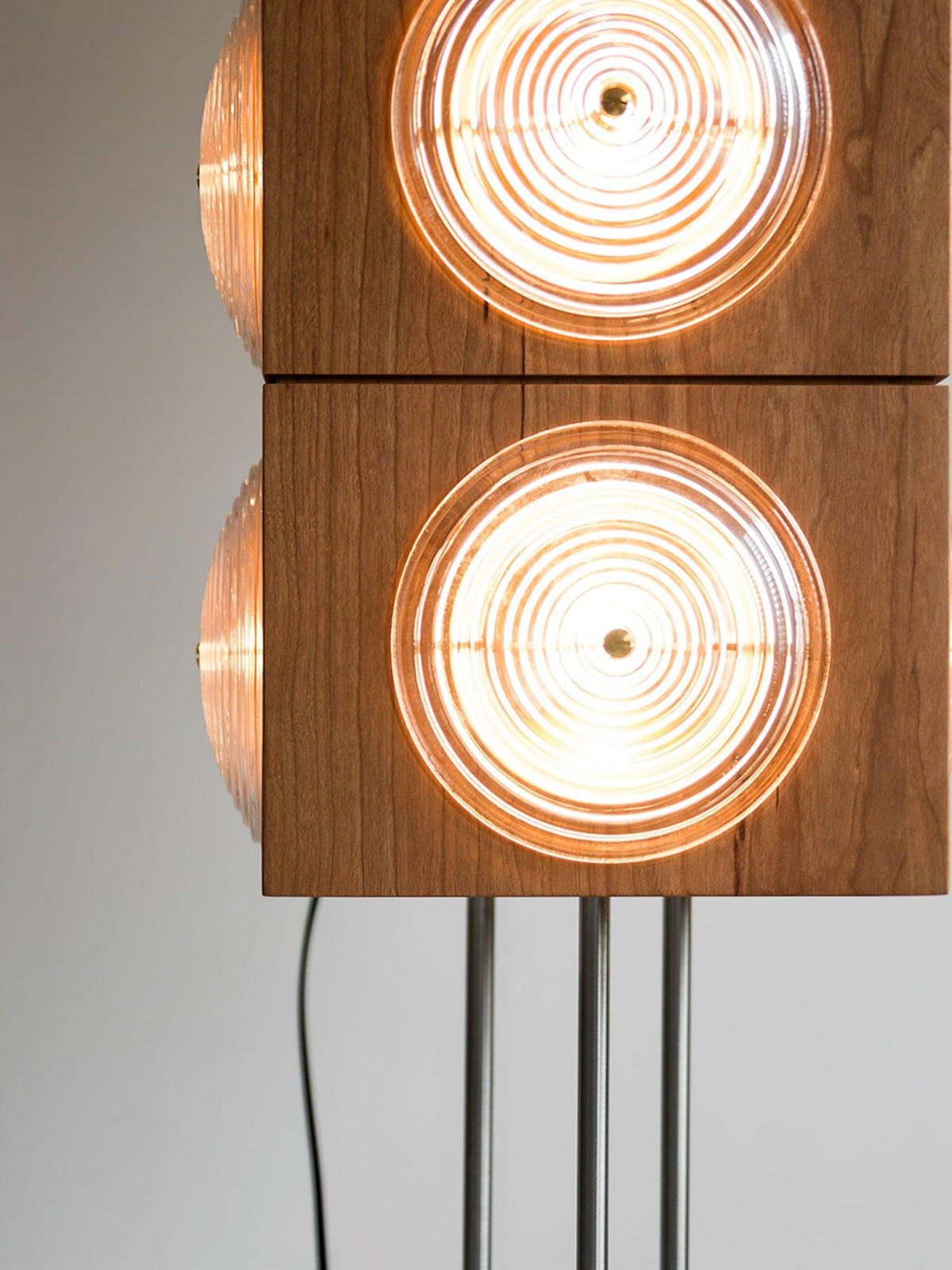 Avraearae Modułowa lampa stojąca z drewna