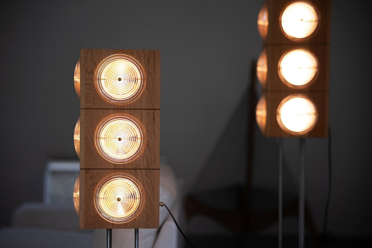 Avraearae Modułowa lampa stojąca z drewna