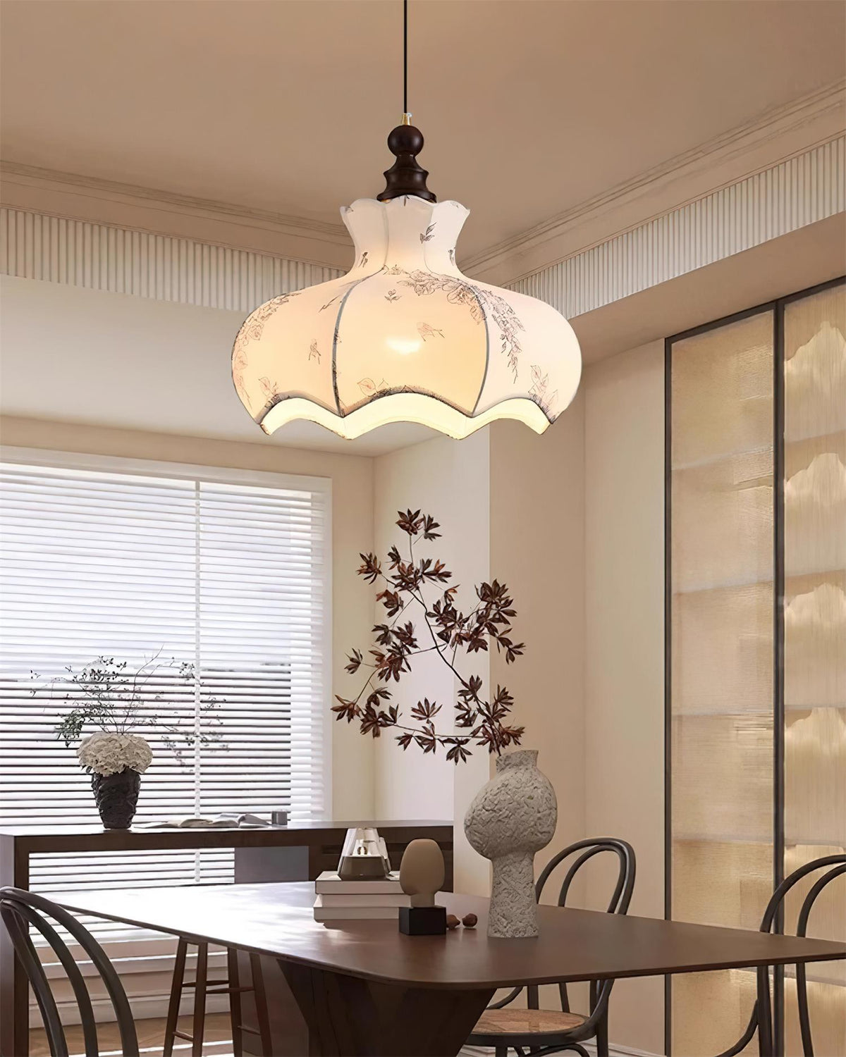 Lampa wisząca z płótna w stylu vintage z motywem kwiatowym