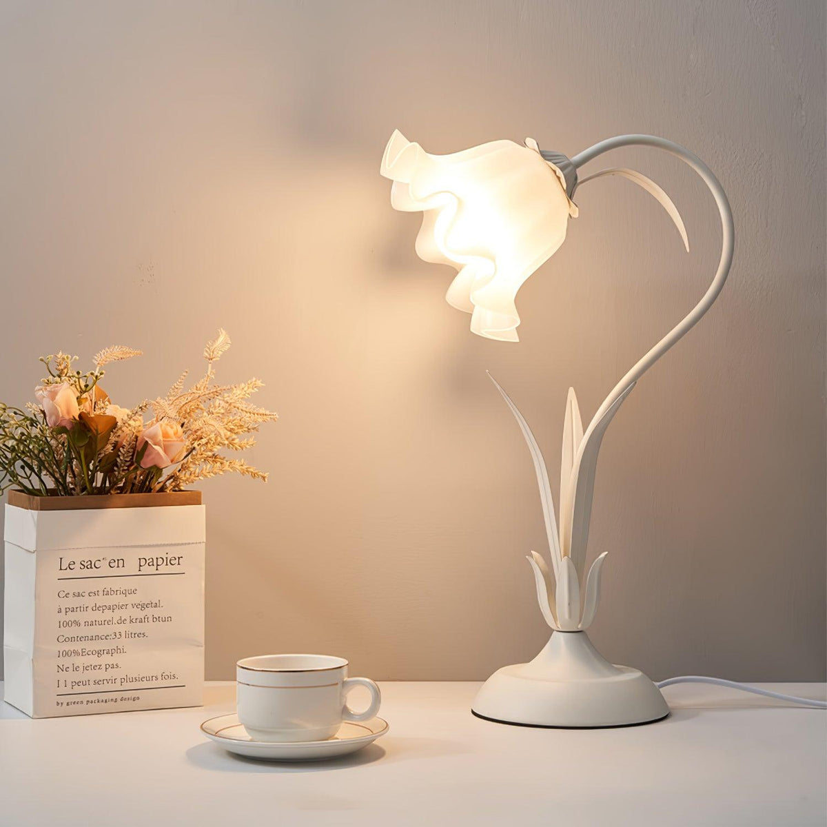 Zorien lampa stołowa z akrylowym wzorem kwiatowym