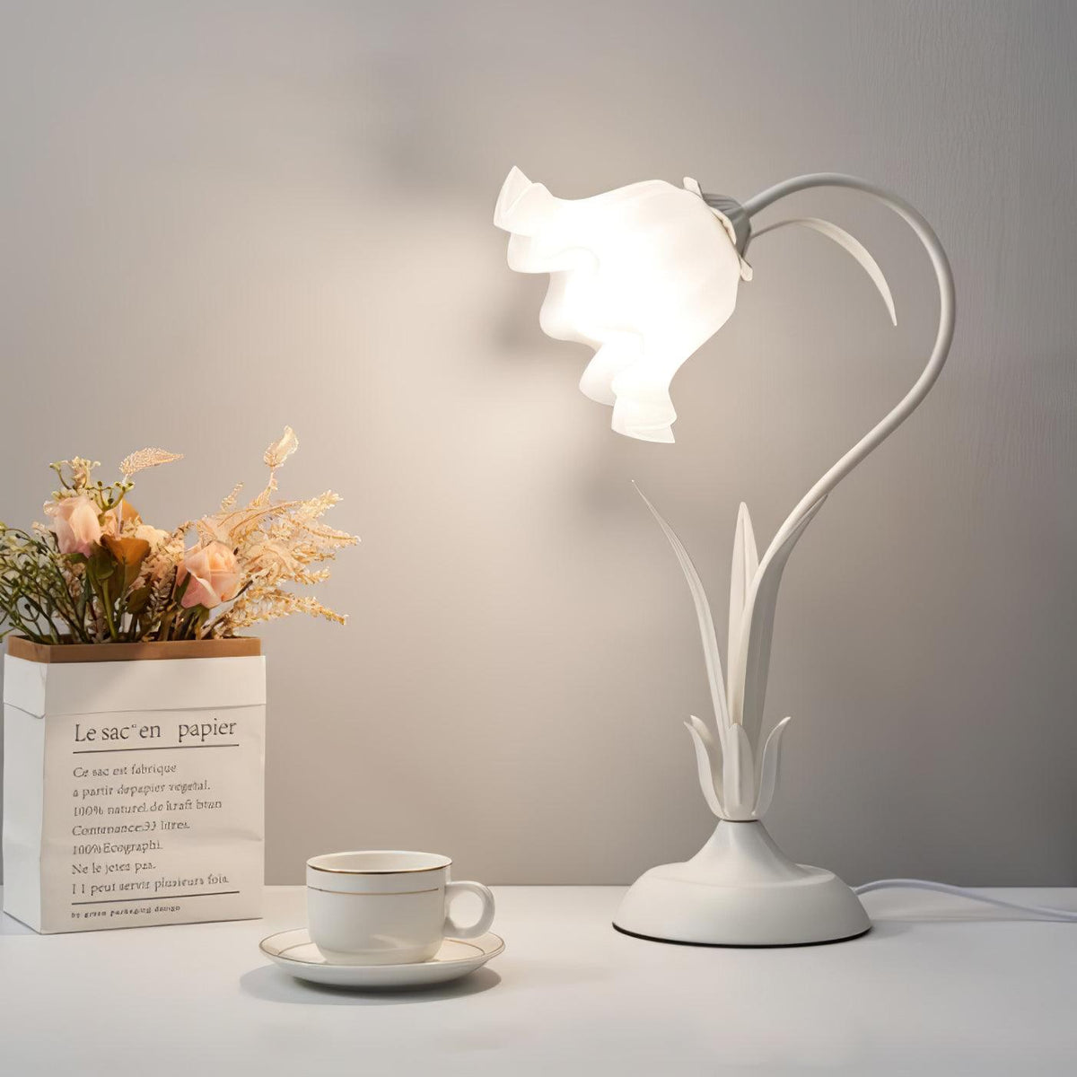 Zorien lampa stołowa z akrylowym wzorem kwiatowym