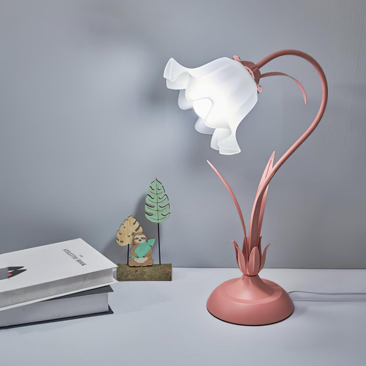 Zorien lampa stołowa z akrylowym wzorem kwiatowym