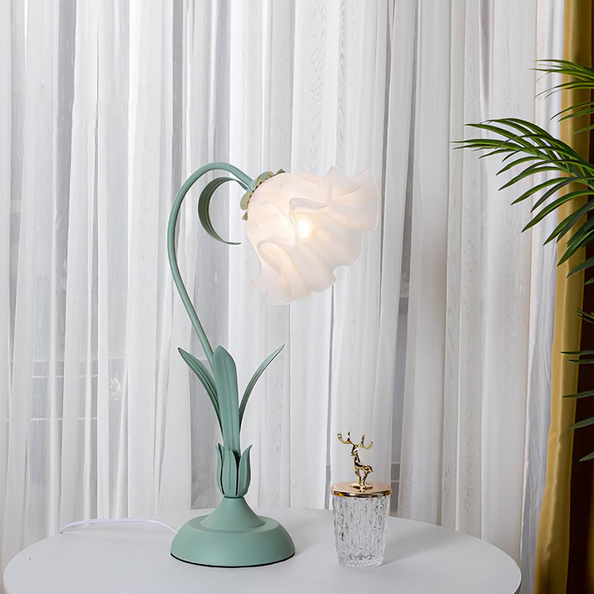 Zorien lampa stołowa z akrylowym wzorem kwiatowym