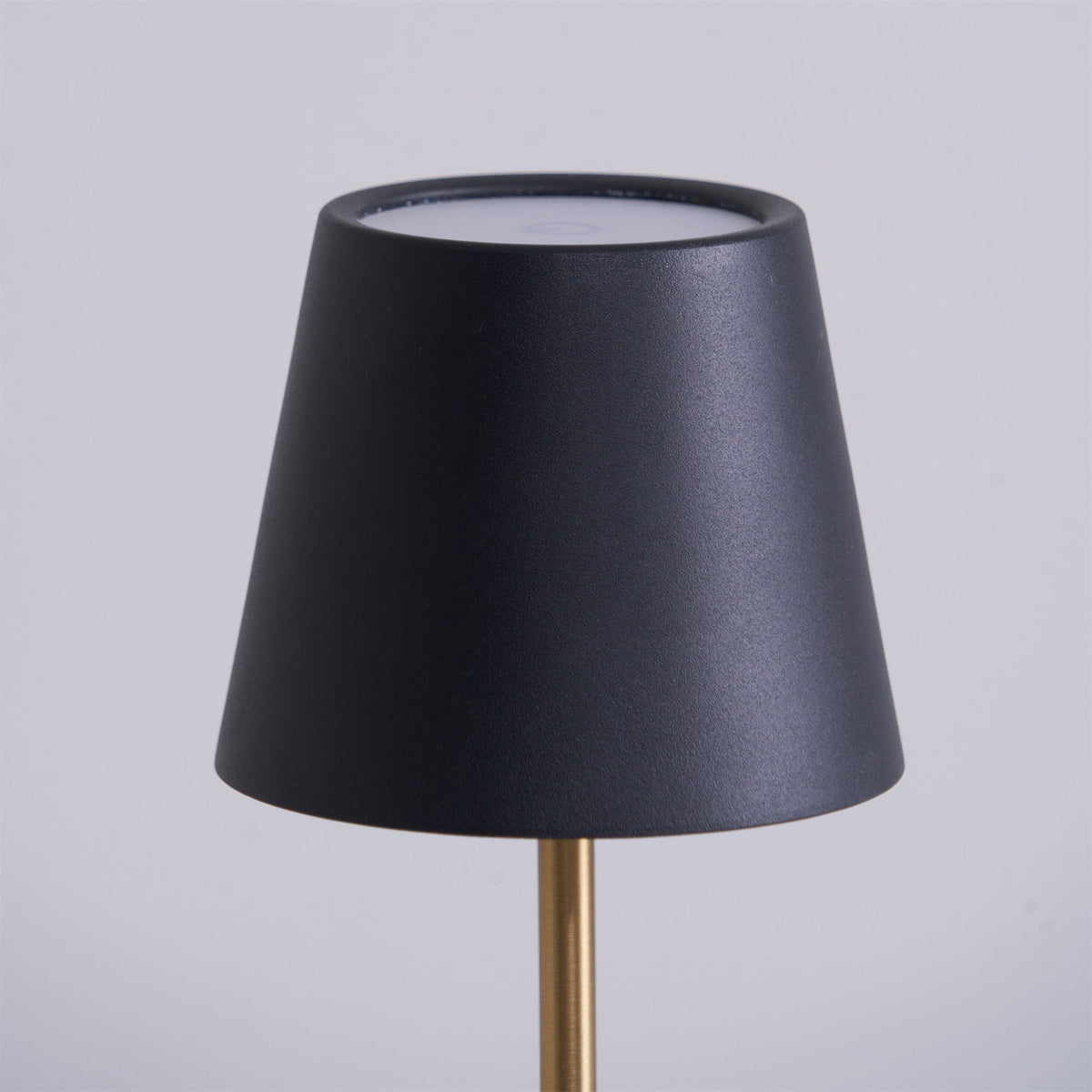 Lampa stołowa Penny minimalistyczna