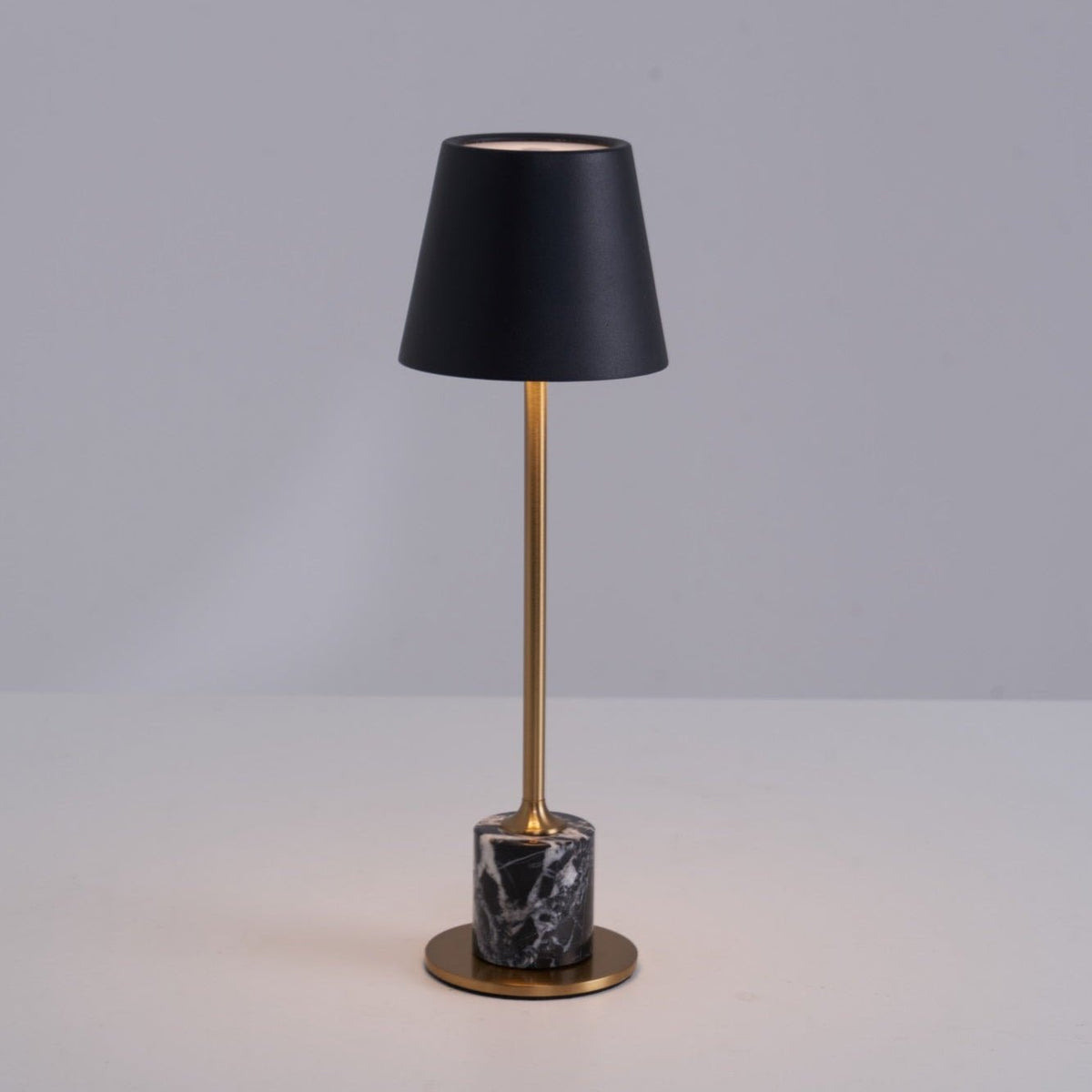 Lampa stołowa Penny minimalistyczna