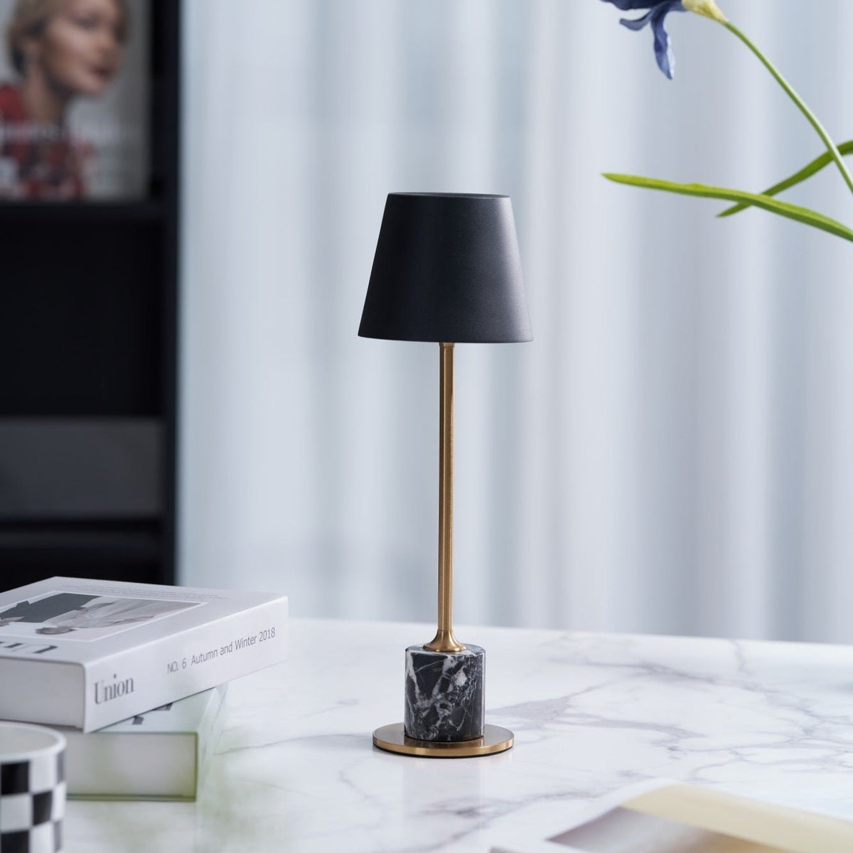 Lampa stołowa Penny minimalistyczna