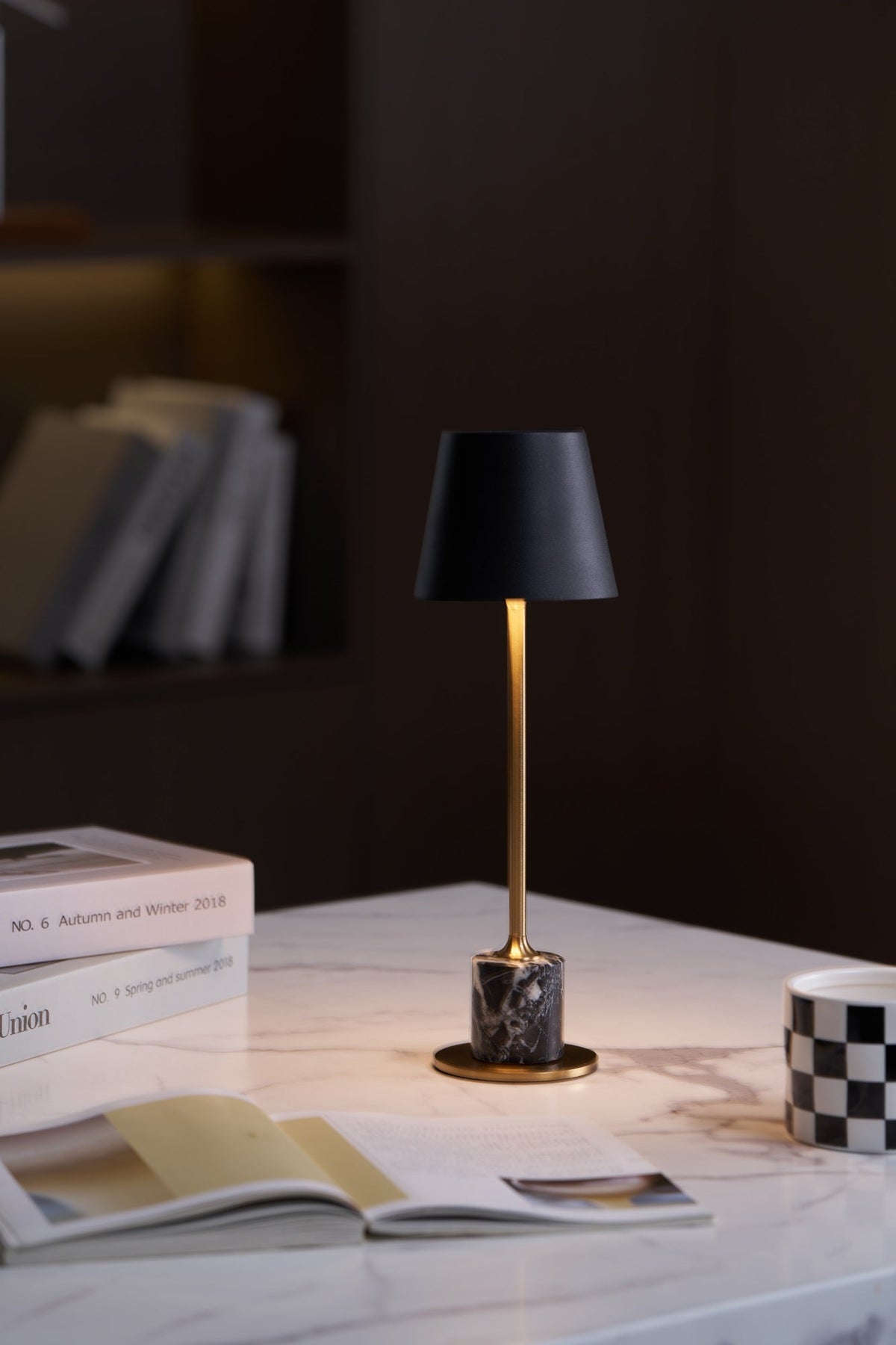 Lampa stołowa Penny minimalistyczna