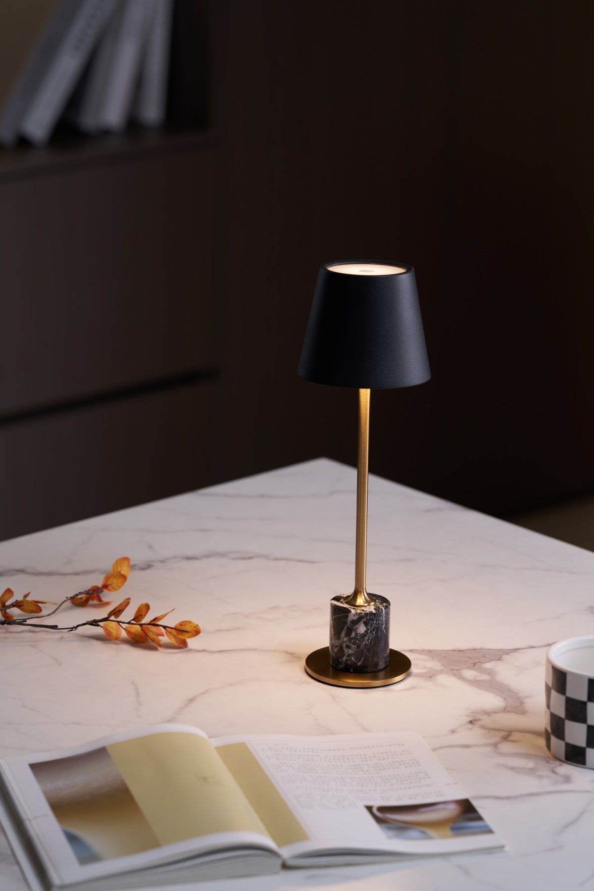 Lampa stołowa Penny minimalistyczna