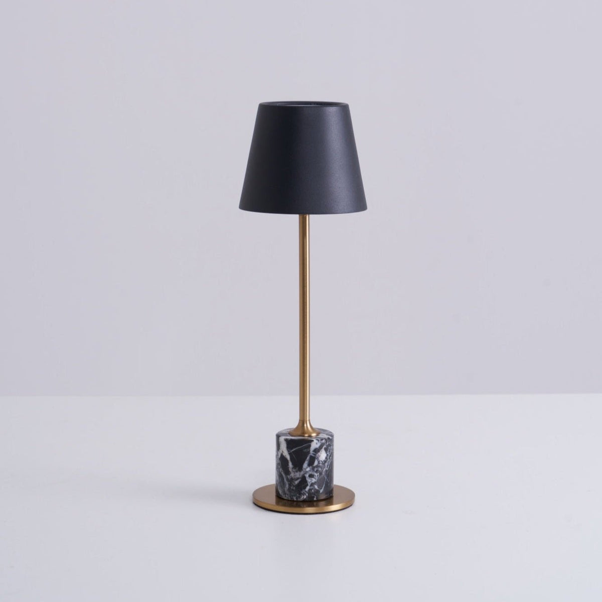 Lampa stołowa Penny minimalistyczna