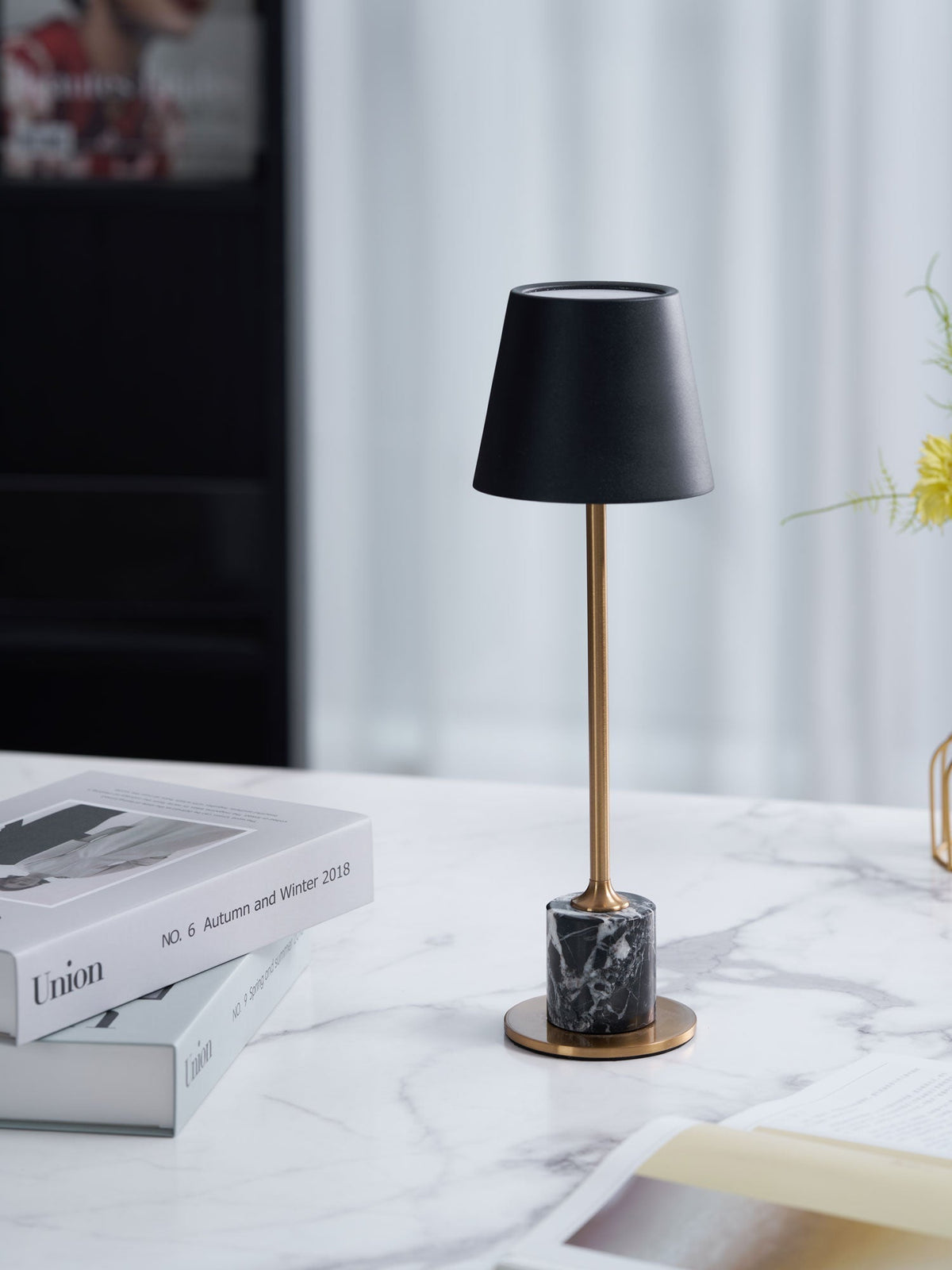 Lampa stołowa Penny minimalistyczna