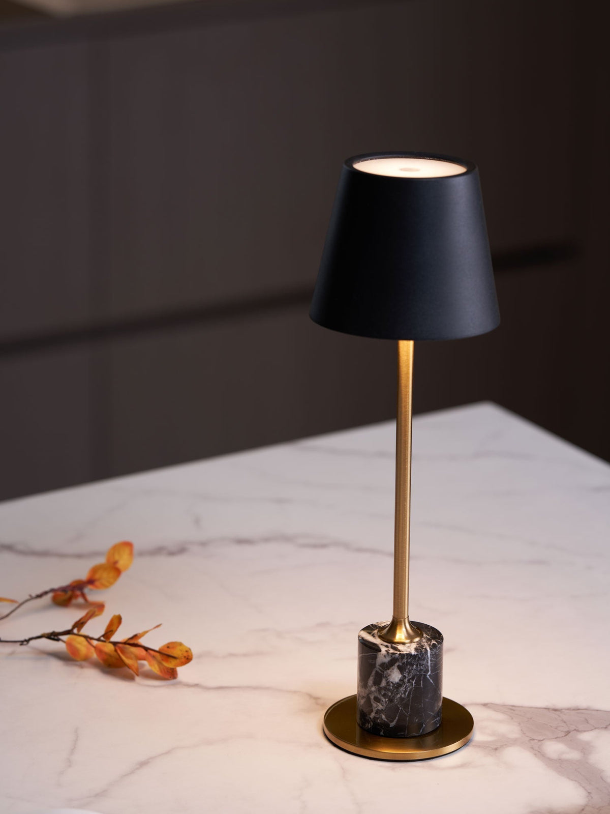 Lampa stołowa Penny minimalistyczna