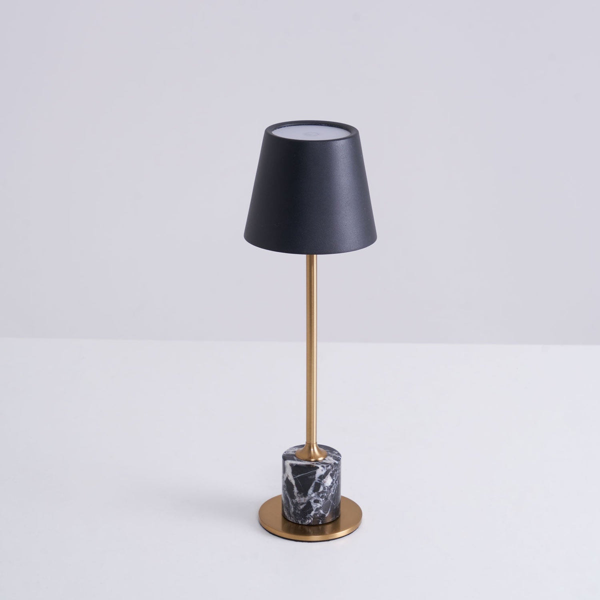Lampa stołowa Penny minimalistyczna