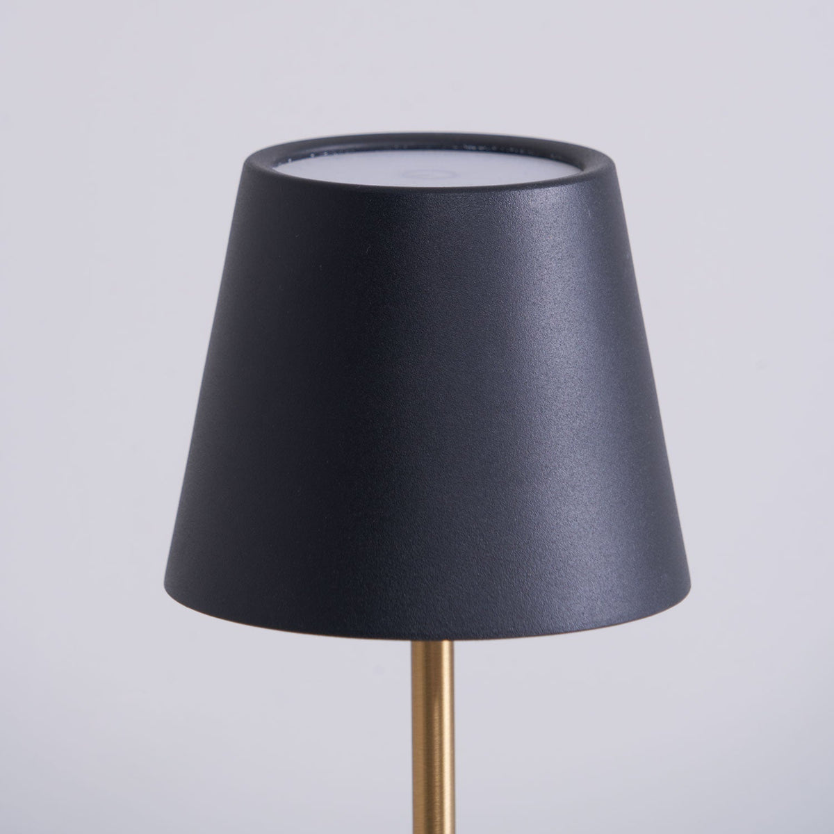 Lampa stołowa Penny minimalistyczna