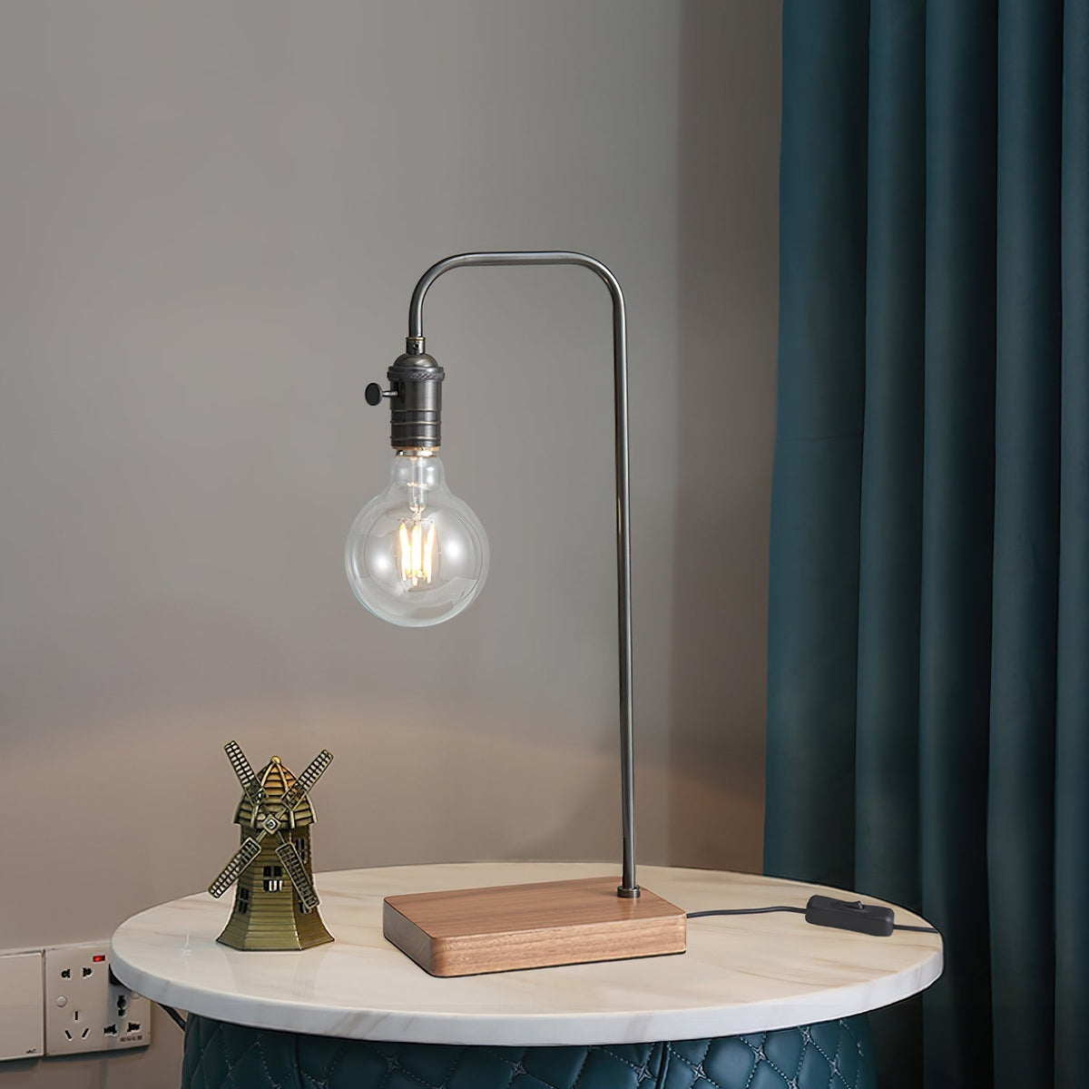 Edy lampa stołowa