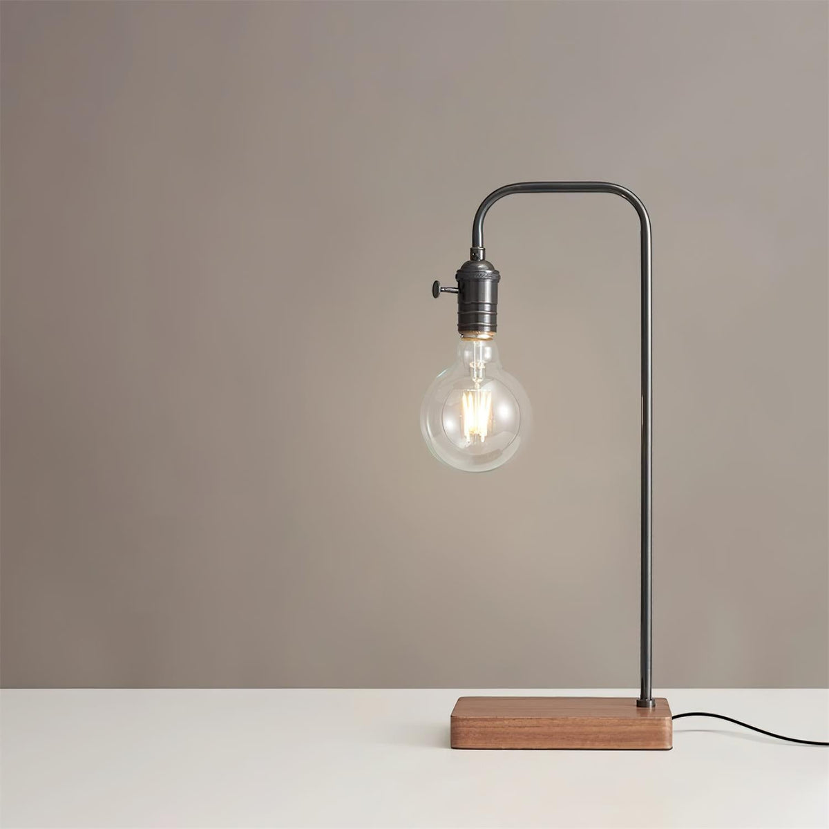 Edy lampa stołowa