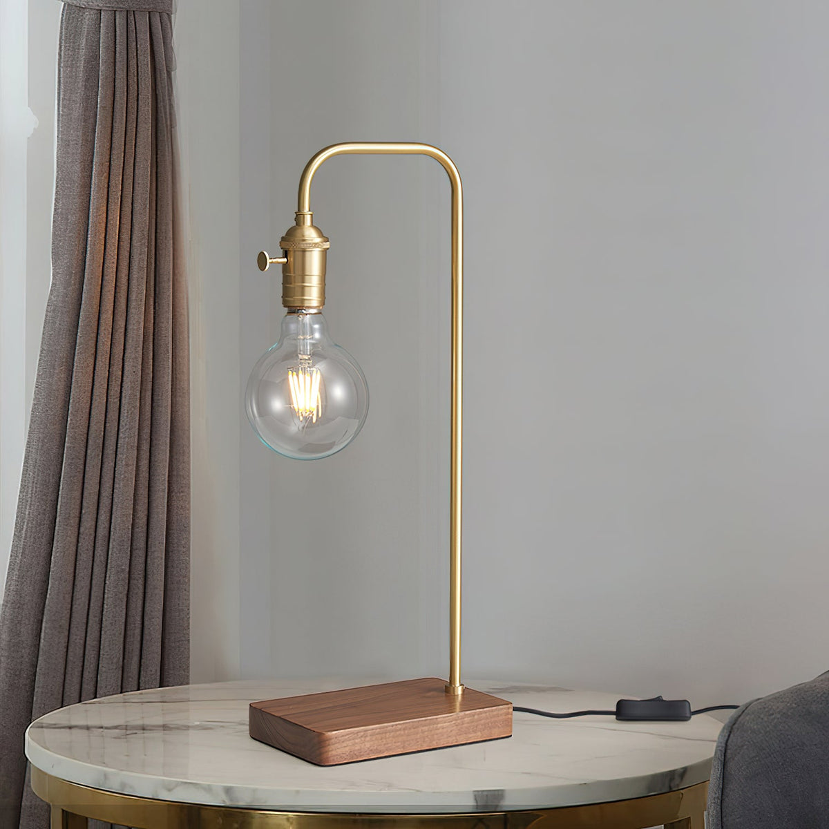 Edy lampa stołowa