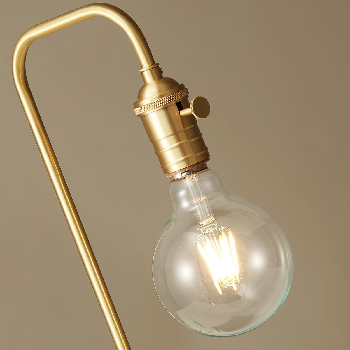 Edy lampa stołowa