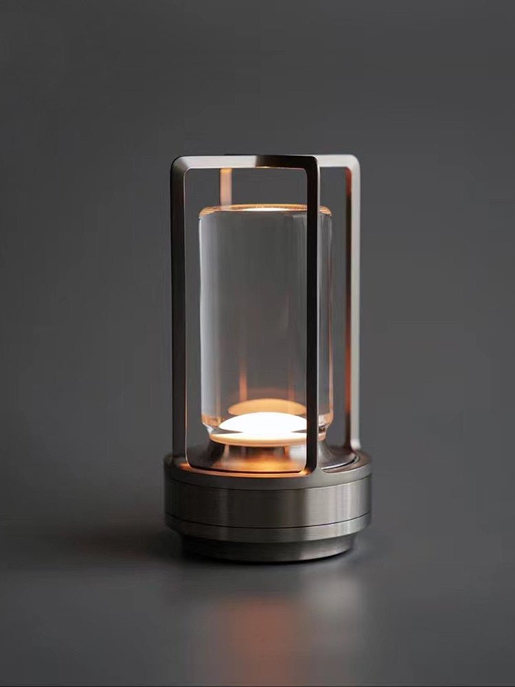 Solvane ładowalna lampa stołowa